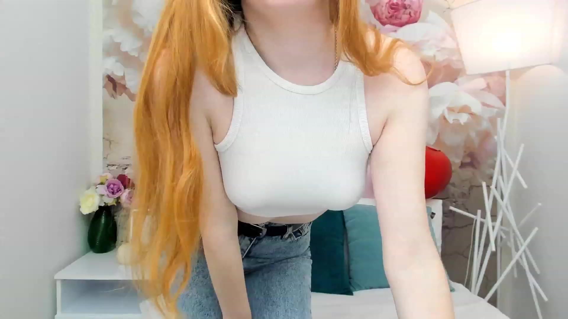 Gallery image thumbnail from MiyaFoxy's myfreecams stream on, 02/14/2023, 14:56 image 7 of 20