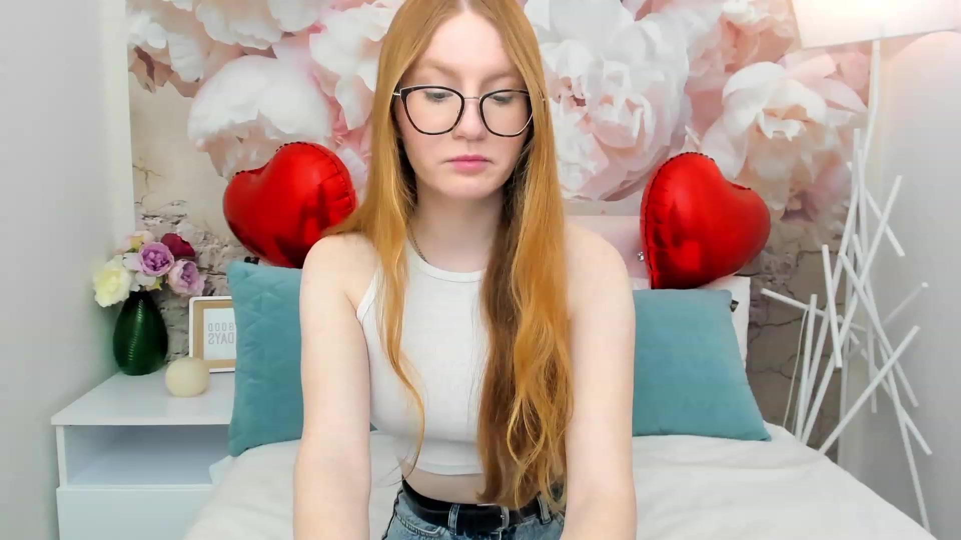 Gallery image thumbnail from MiyaFoxy's myfreecams stream on, 02/14/2023, 14:56 image 3 of 20