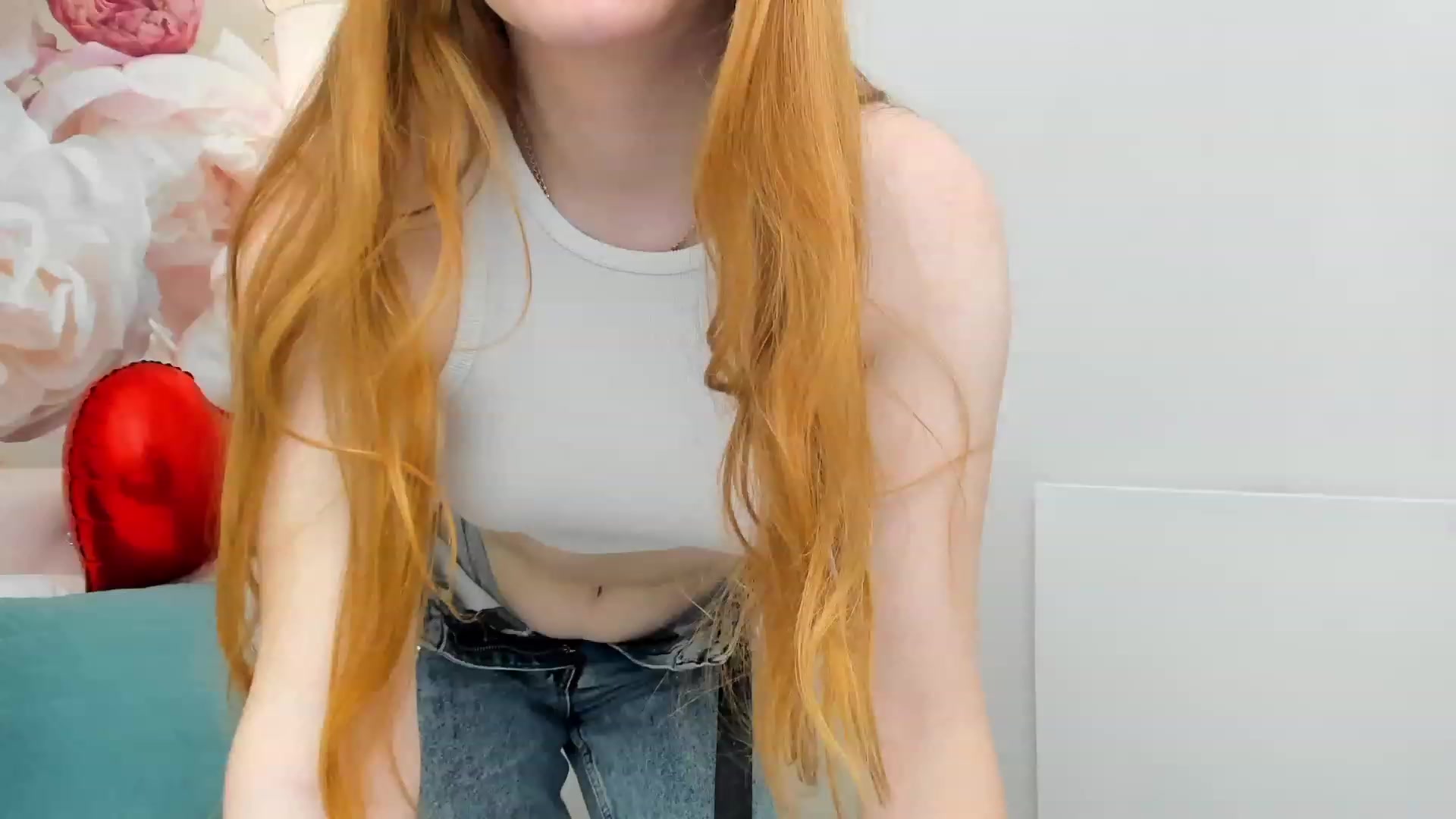Gallery image thumbnail from MiyaFoxy's myfreecams stream on, 02/14/2023, 17:10 image 16 of 20