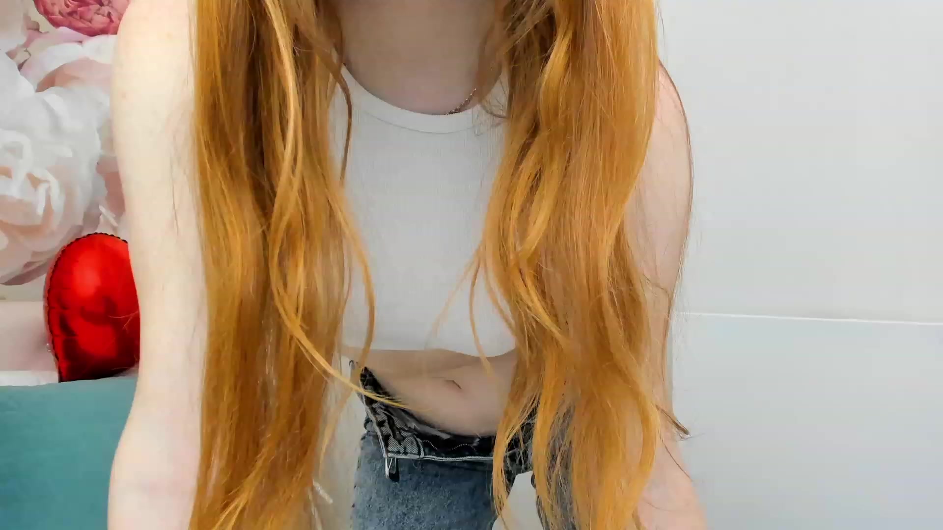 Gallery image thumbnail from MiyaFoxy's myfreecams stream on, 02/14/2023, 17:10 image 20 of 20