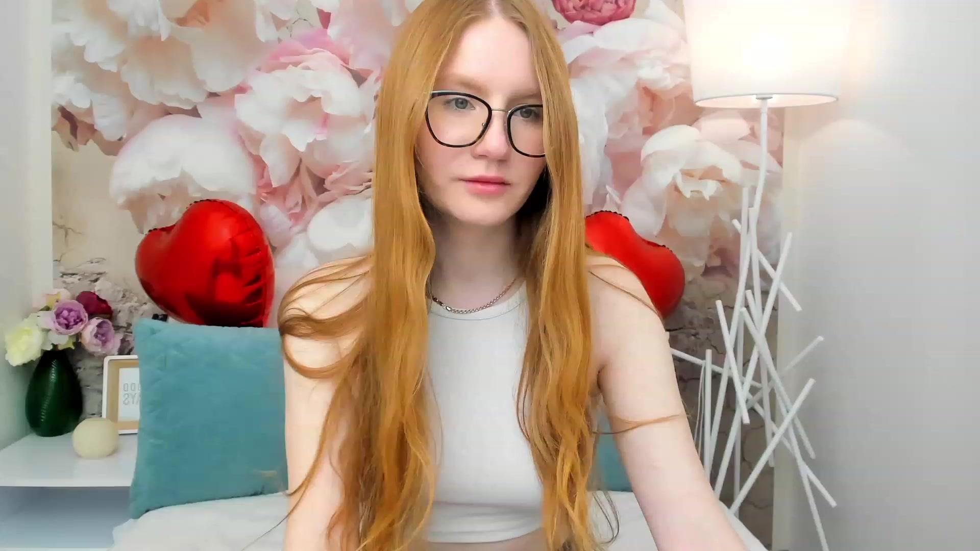 Gallery image thumbnail from MiyaFoxy's myfreecams stream on, 02/14/2023, 17:10 image 1 of 20