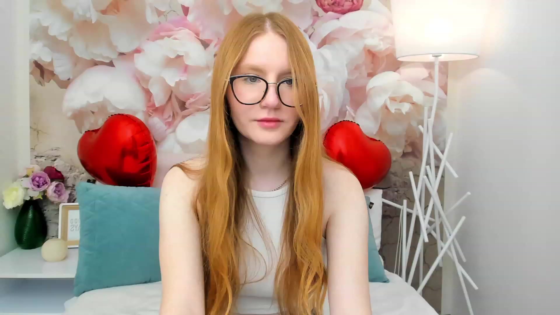 Gallery image thumbnail from MiyaFoxy's myfreecams stream on, 02/14/2023, 17:10 image 6 of 20