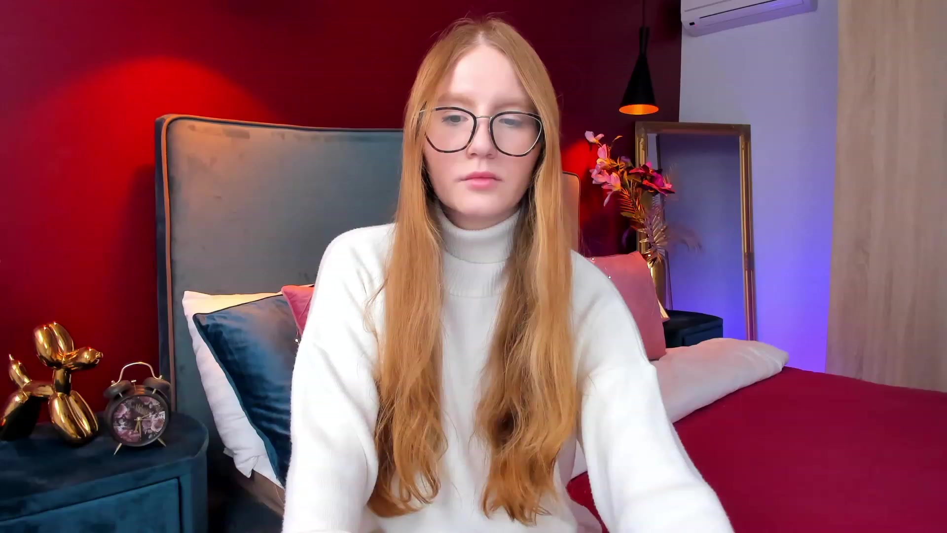 Gallery image thumbnail from MiyaFoxy's myfreecams stream on, 02/17/2023, 17:31 image 19 of 20