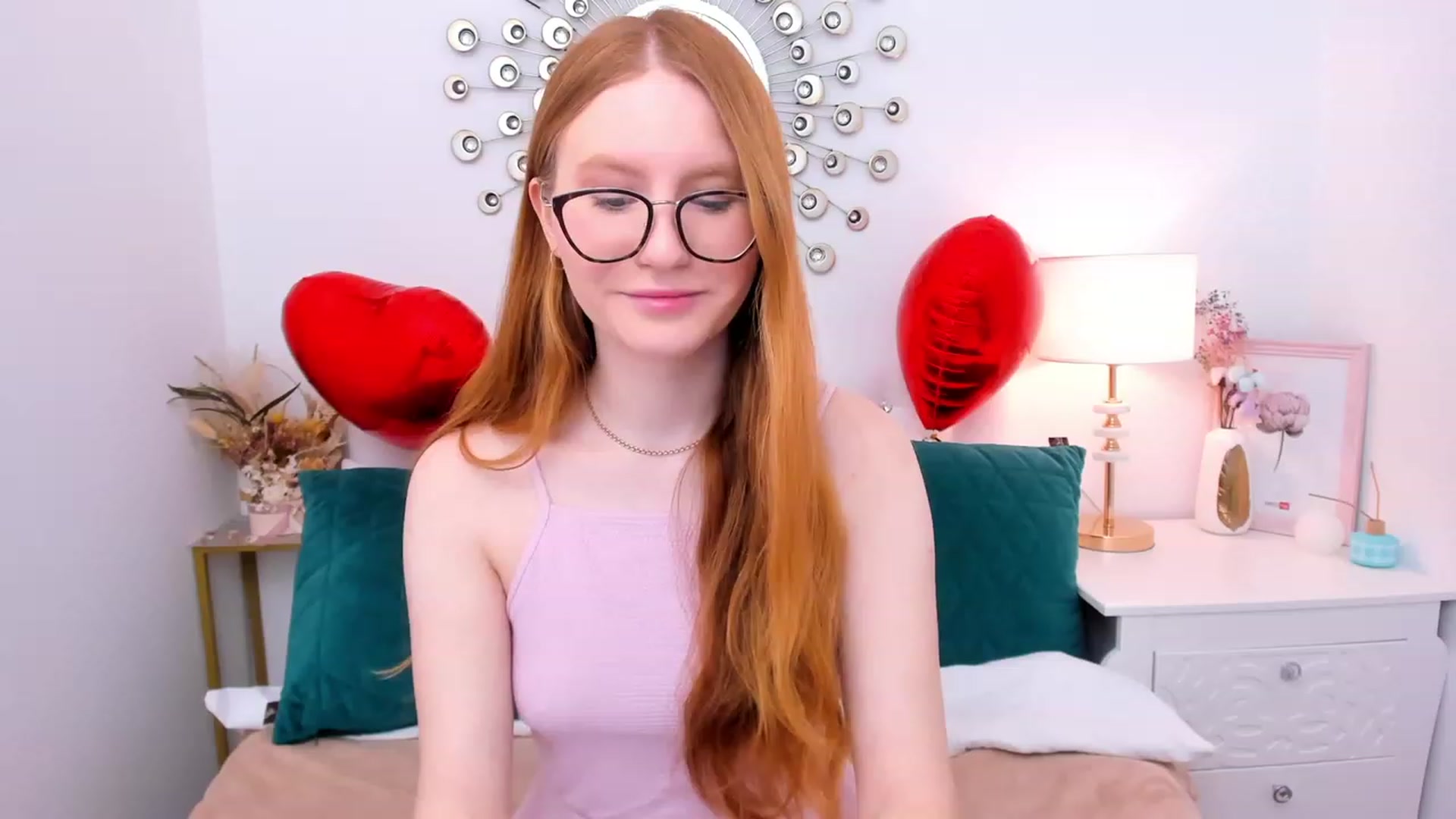 Gallery image thumbnail from MiyaFoxy's myfreecams stream on, 02/18/2023, 15:21 image 4 of 20