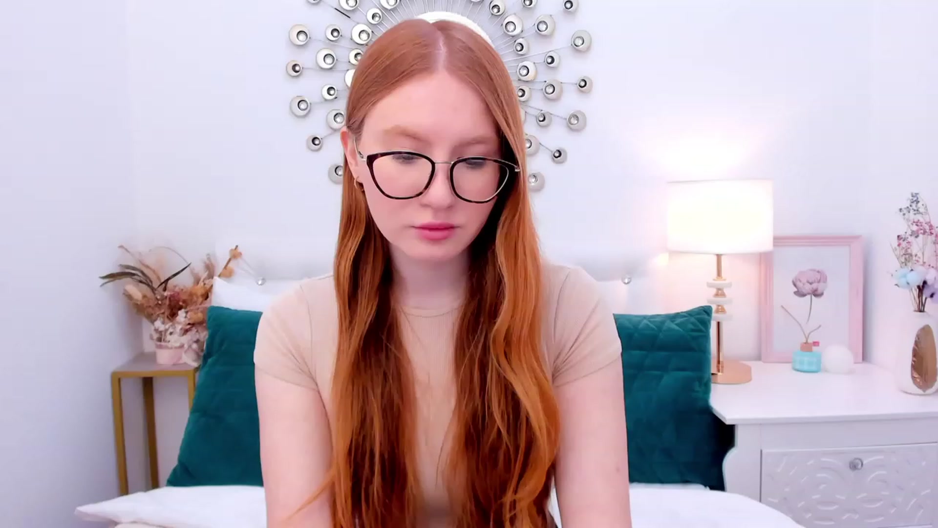 Gallery image thumbnail from MiyaFoxy's myfreecams stream on, 02/28/2023, 15:52 image 1 of 20