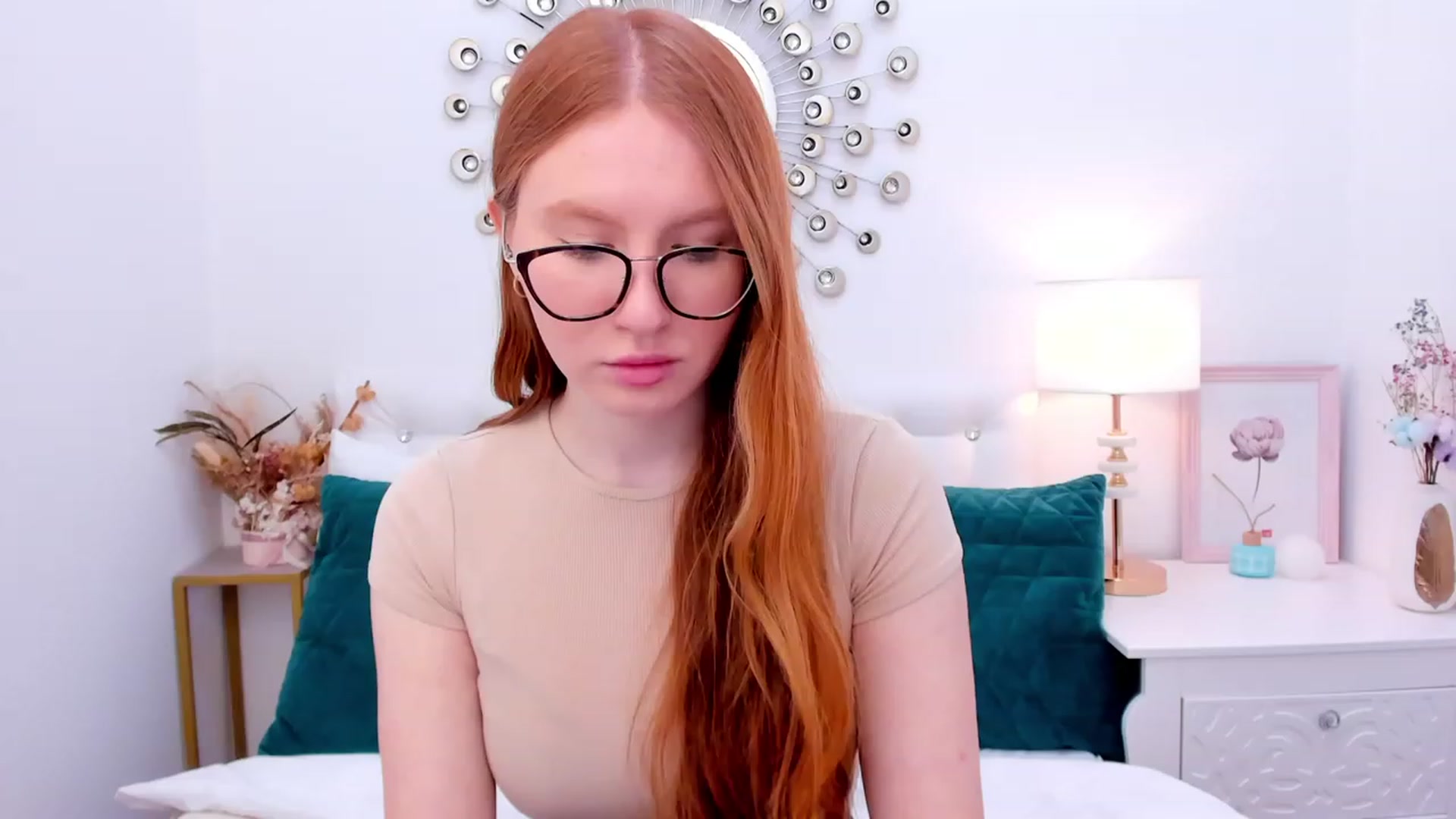 Gallery image thumbnail from MiyaFoxy's myfreecams stream on, 02/28/2023, 15:52 image 3 of 20