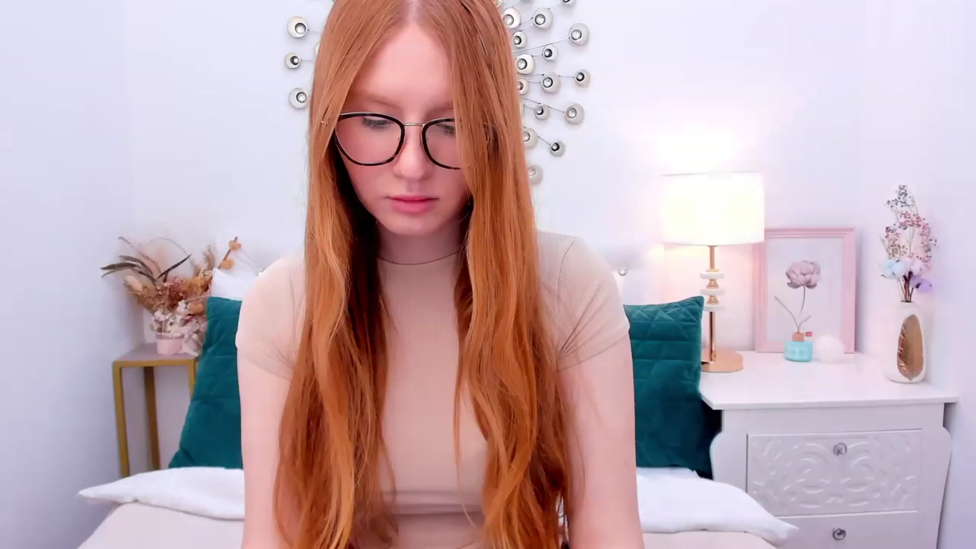 Gallery image thumbnail from MiyaFoxy's myfreecams stream on, 02/28/2023, 17:19 image 19 of 20