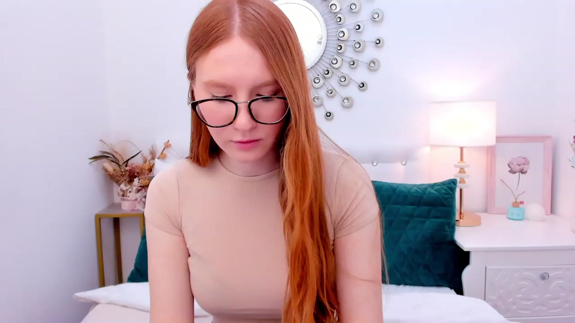 Gallery image thumbnail from MiyaFoxy's myfreecams stream on, 02/28/2023, 17:19 image 2 of 20