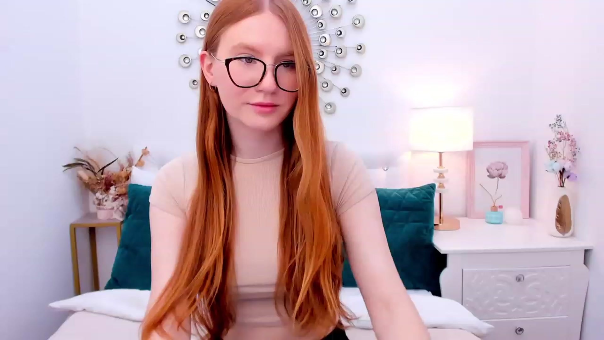 Gallery image thumbnail from MiyaFoxy's myfreecams stream on, 02/28/2023, 17:19 image 15 of 20