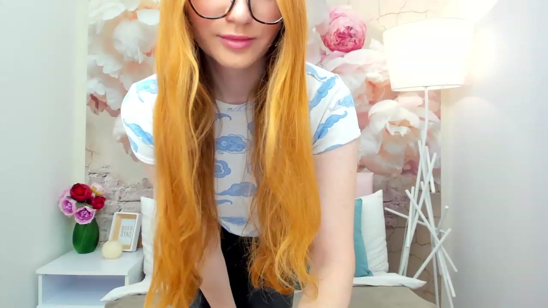 Gallery image thumbnail from MiyaFoxy's myfreecams stream on, 03/19/2023, 14:33 image 13 of 20
