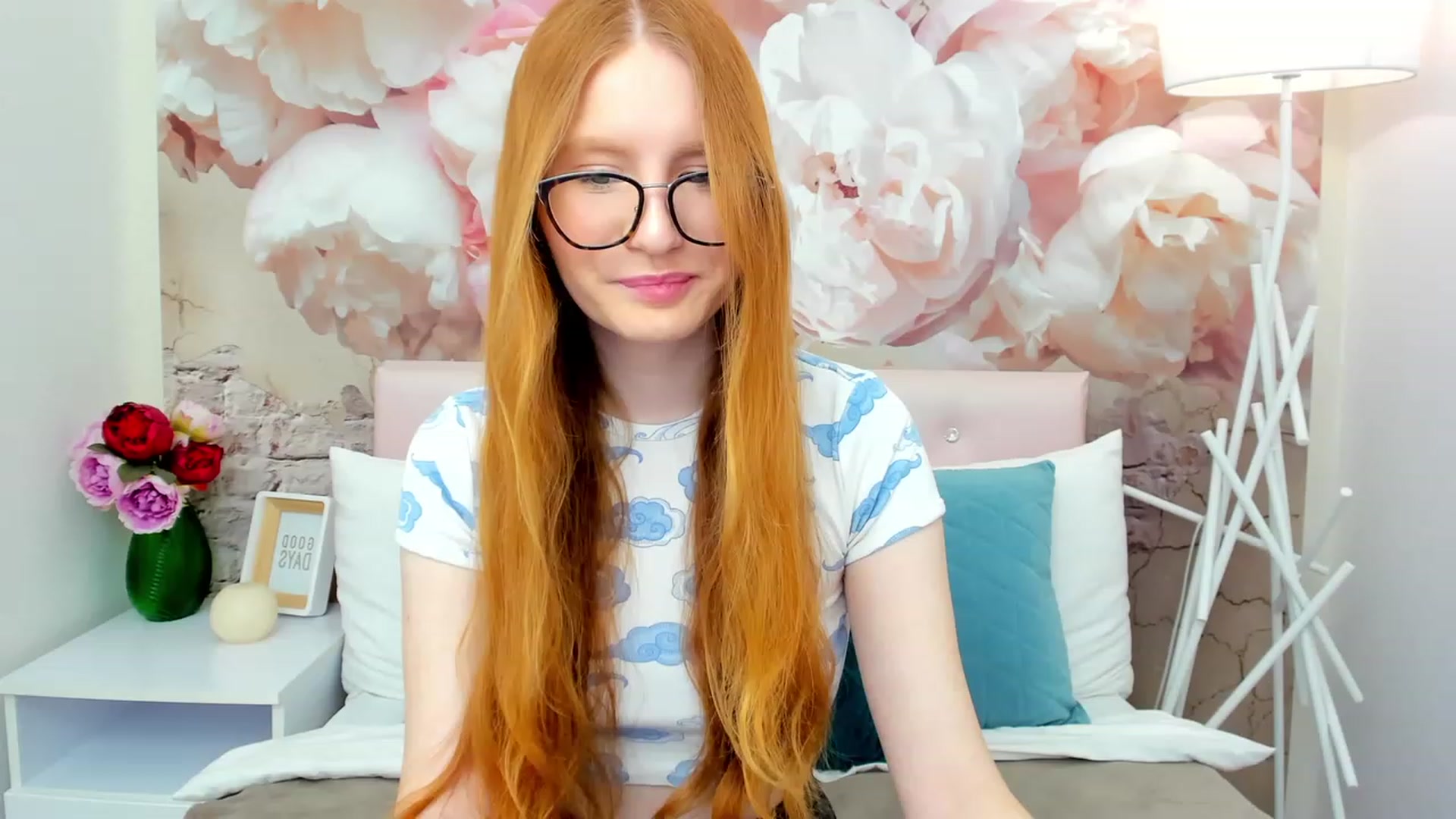 Gallery image thumbnail from MiyaFoxy's myfreecams stream on, 03/19/2023, 14:33 image 2 of 20