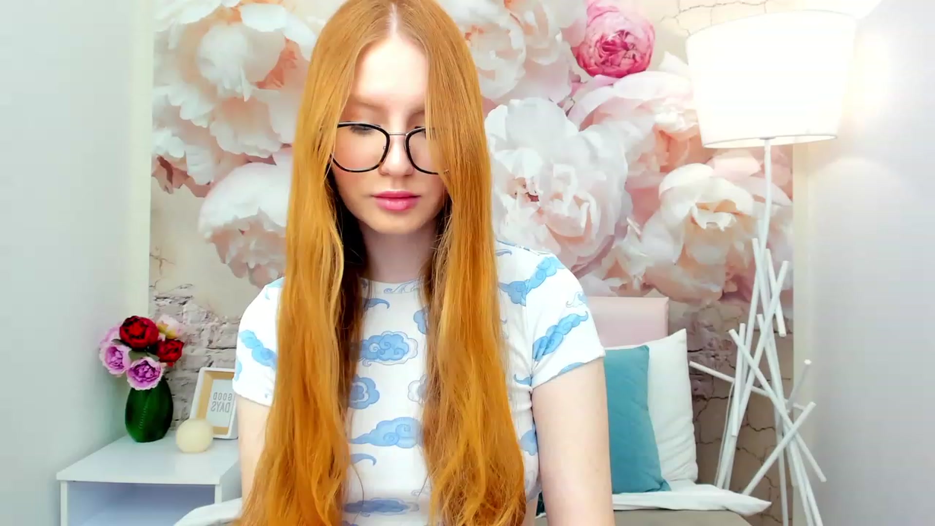 Gallery image thumbnail from MiyaFoxy's myfreecams stream on, 03/19/2023, 14:33 image 11 of 20