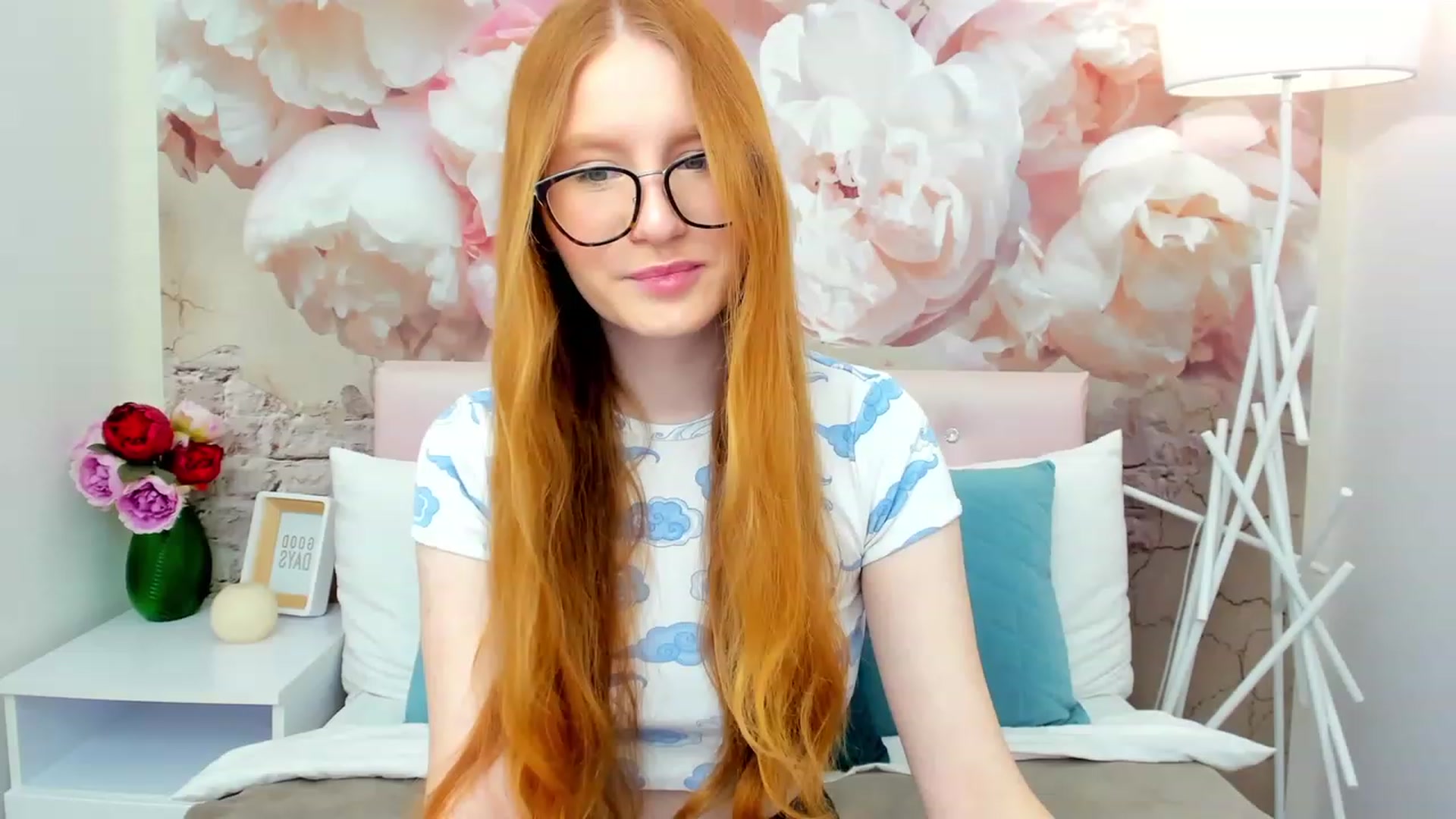 Gallery image thumbnail from MiyaFoxy's myfreecams stream on, 03/19/2023, 14:33 image 1 of 20