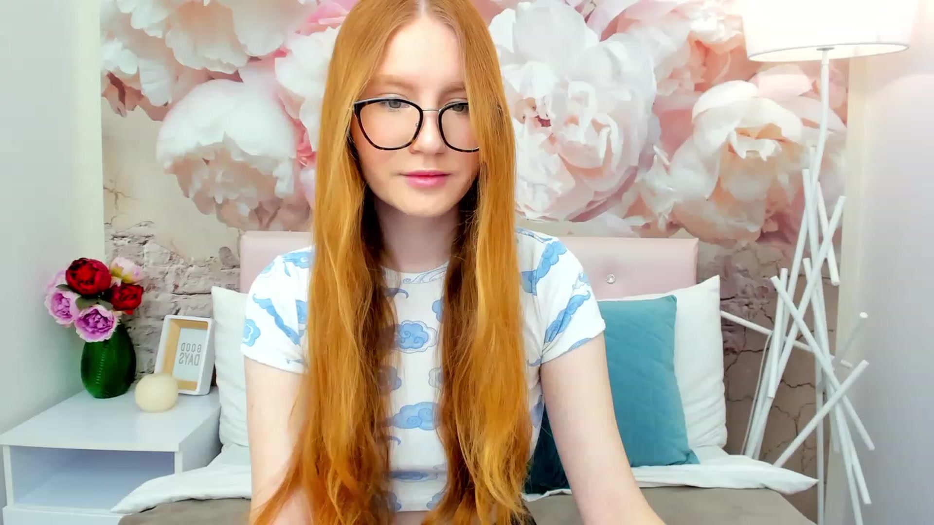Gallery image thumbnail from MiyaFoxy's myfreecams stream on, 03/19/2023, 14:33 image 3 of 20