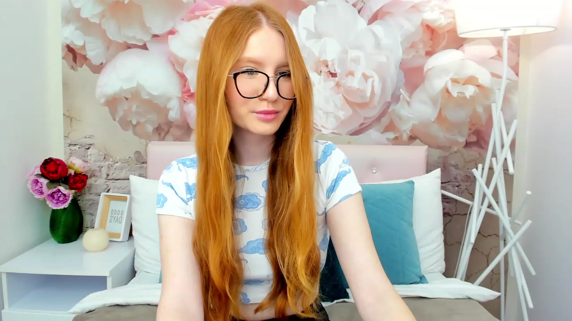 Gallery image thumbnail from MiyaFoxy's myfreecams stream on, 03/19/2023, 14:33 image 5 of 20