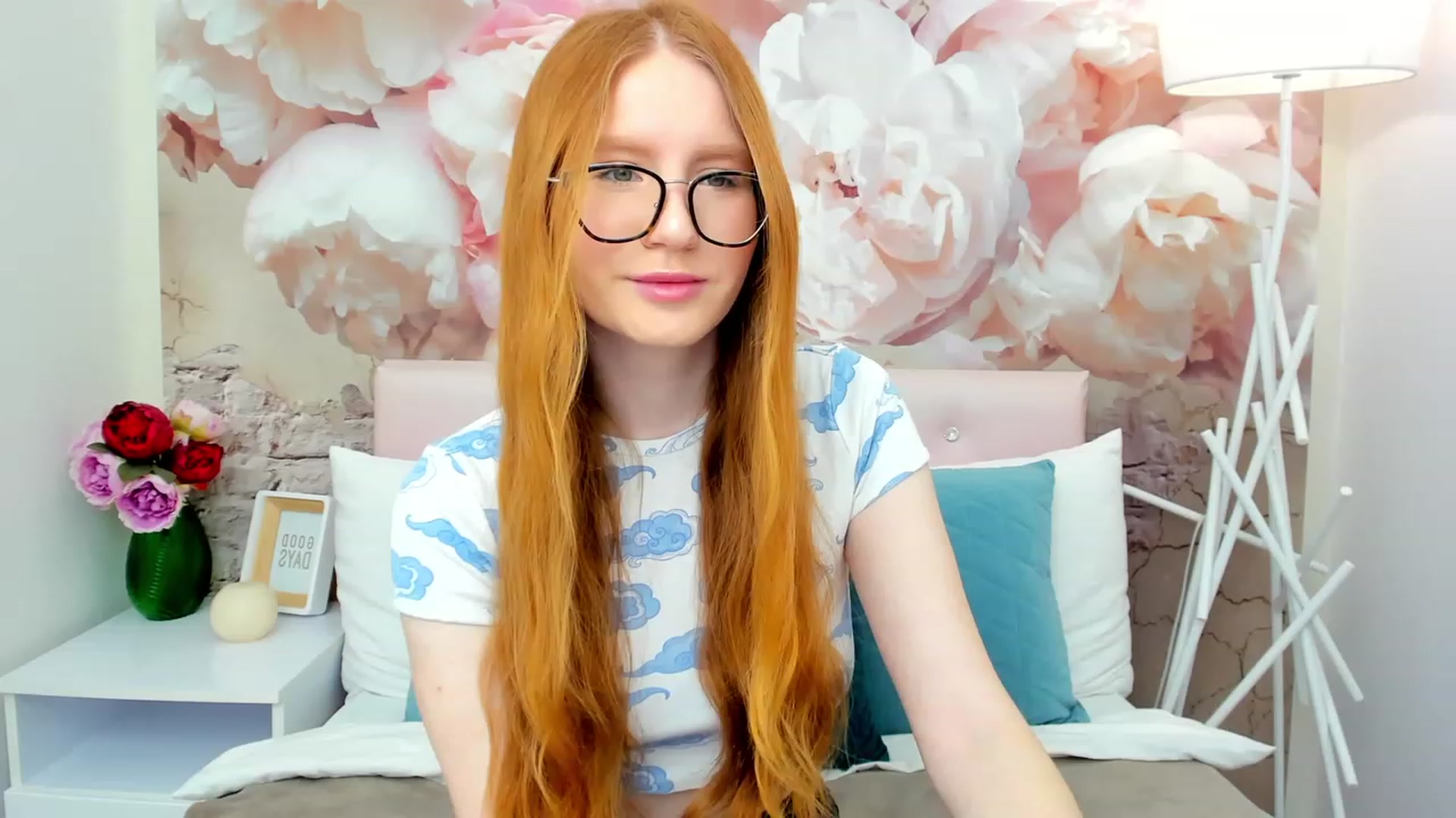 Gallery image thumbnail from MiyaFoxy's myfreecams stream on, 03/19/2023, 14:33 image 7 of 20