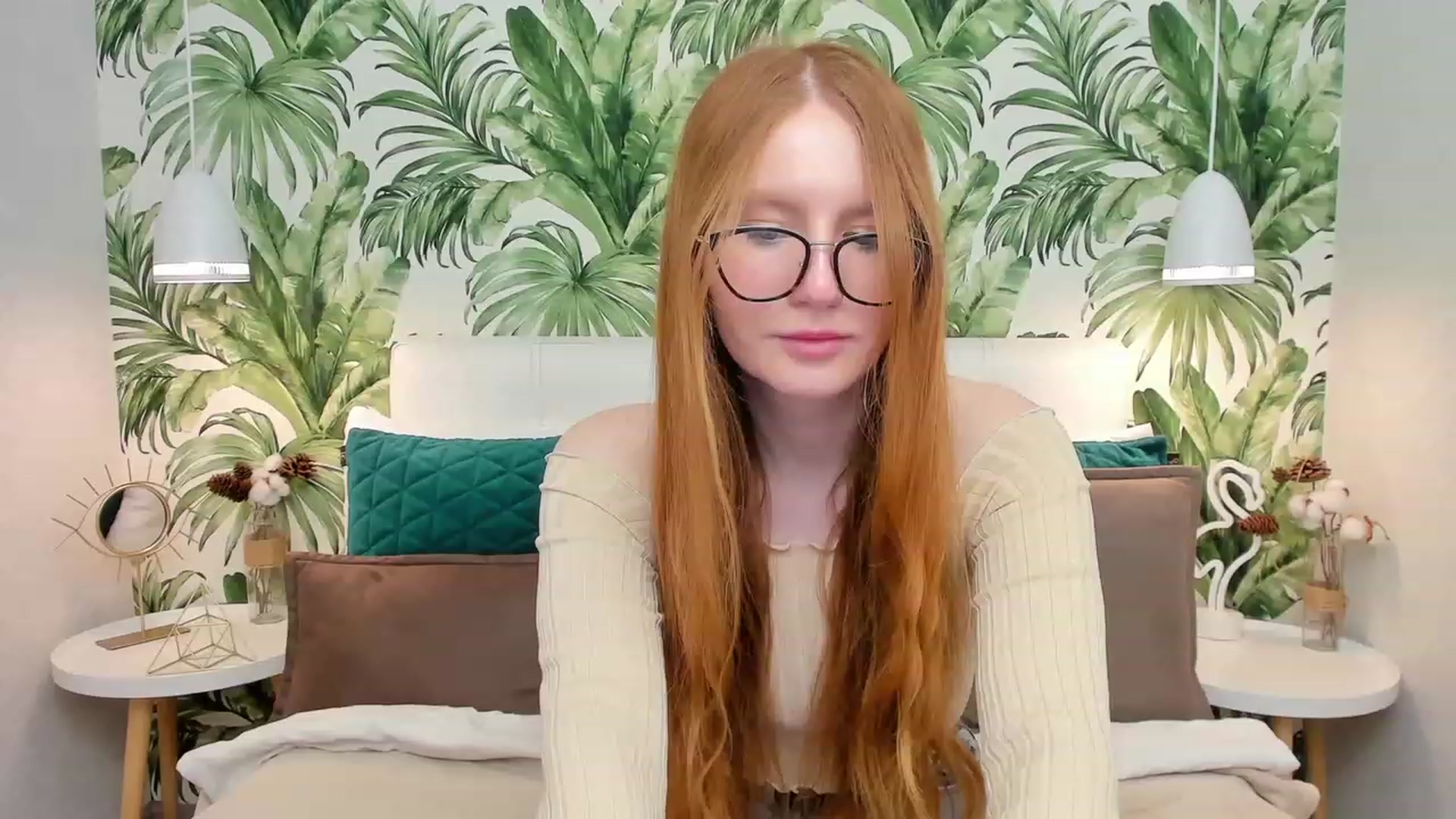 Gallery image thumbnail from MiyaFoxy's myfreecams stream on, 03/27/2023, 17:43 image 11 of 20