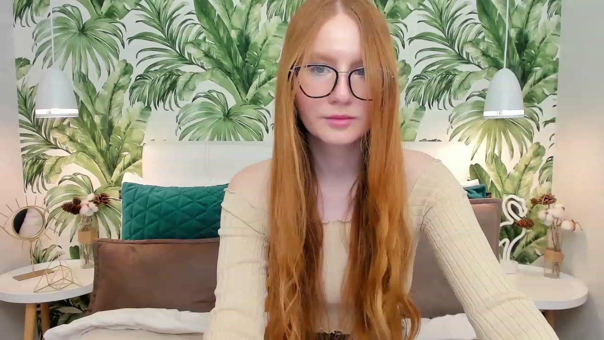 Gallery image thumbnail from MiyaFoxy's myfreecams stream on, 03/27/2023, 17:43 image 12 of 20