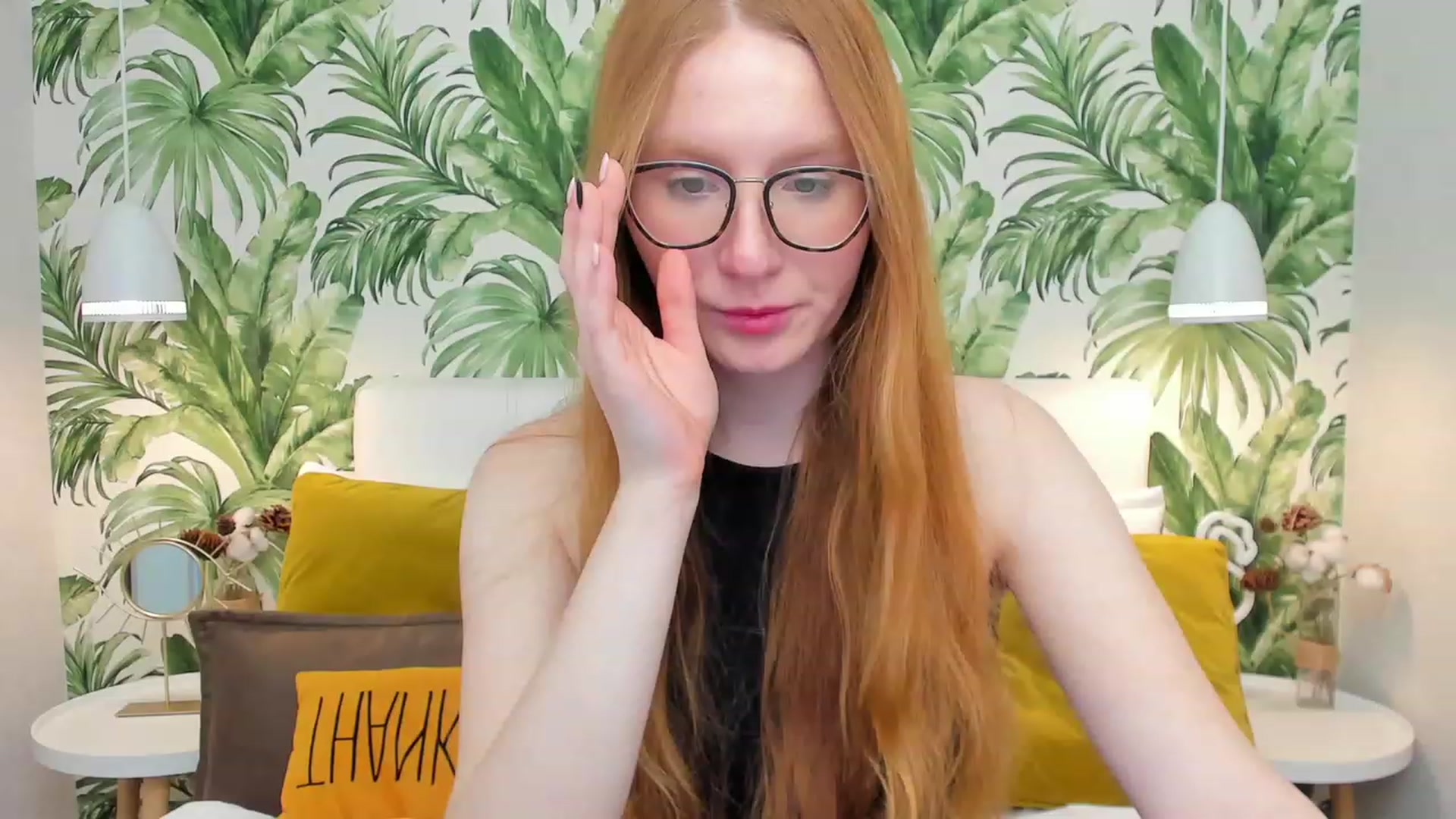Gallery image thumbnail from MiyaFoxy's myfreecams stream on, 04/01/2023, 18:17 image 16 of 20