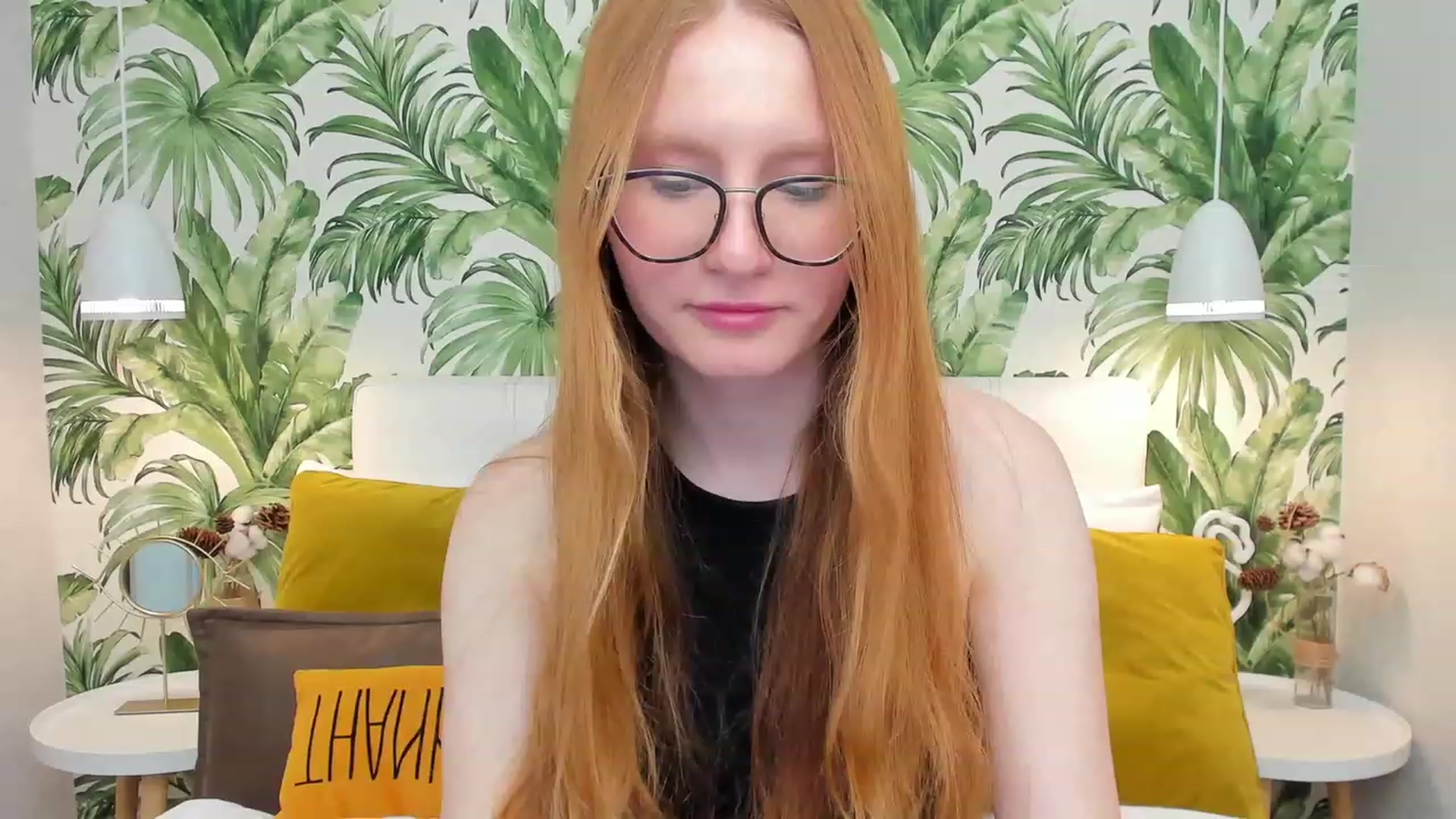 Gallery image thumbnail from MiyaFoxy's myfreecams stream on, 04/01/2023, 18:17 image 15 of 20