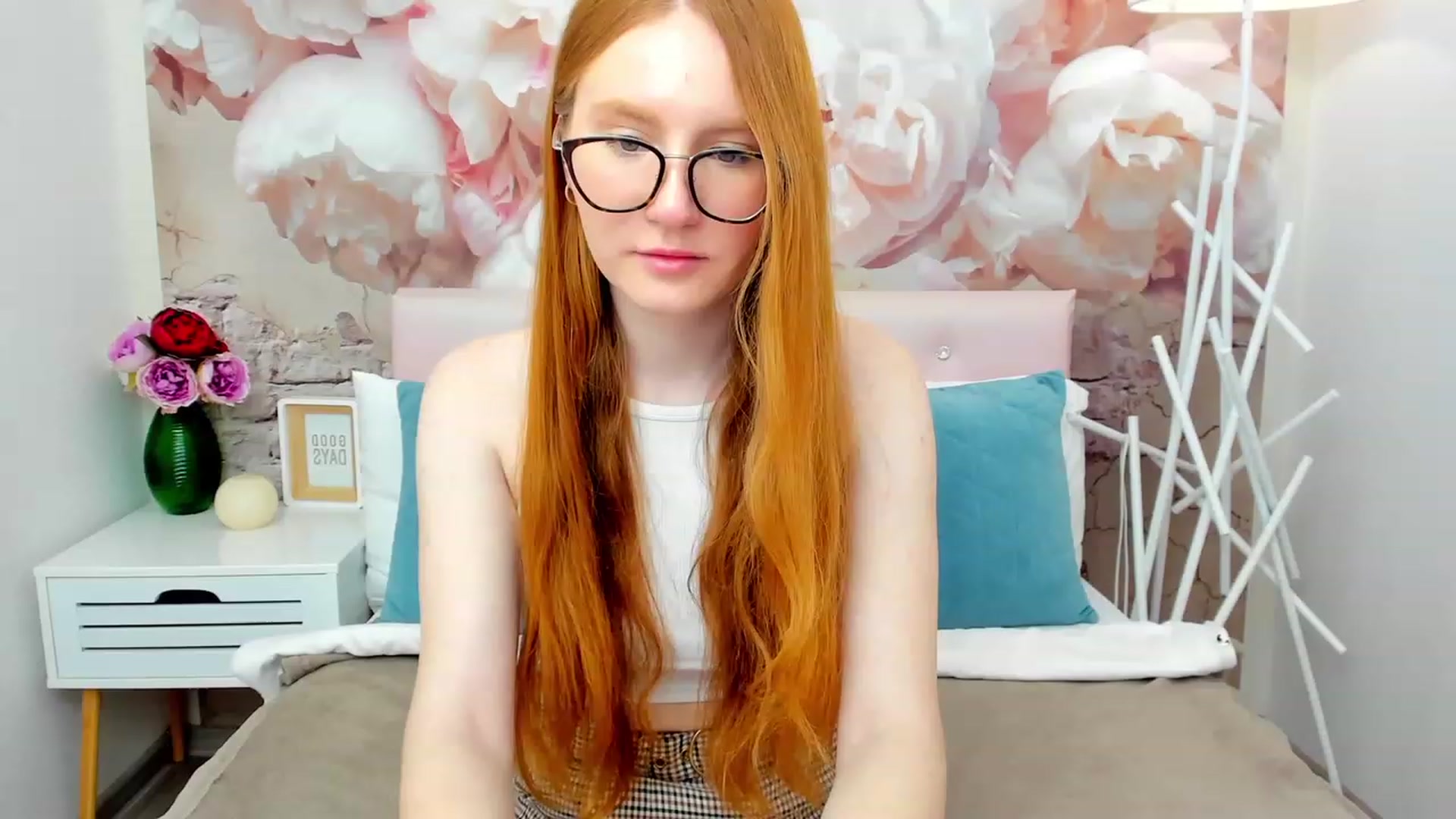 Gallery image thumbnail from MiyaFoxy's myfreecams stream on, 04/07/2023, 16:09 image 19 of 20