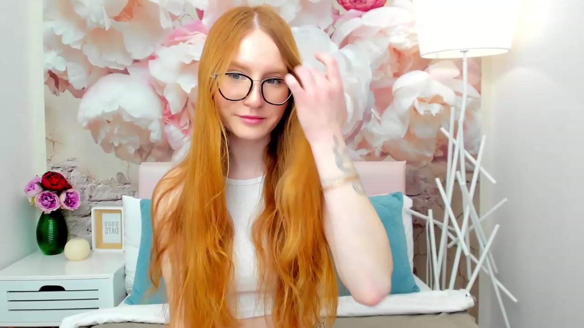 Gallery image thumbnail from MiyaFoxy's myfreecams stream on, 04/07/2023, 16:09 image 2 of 20