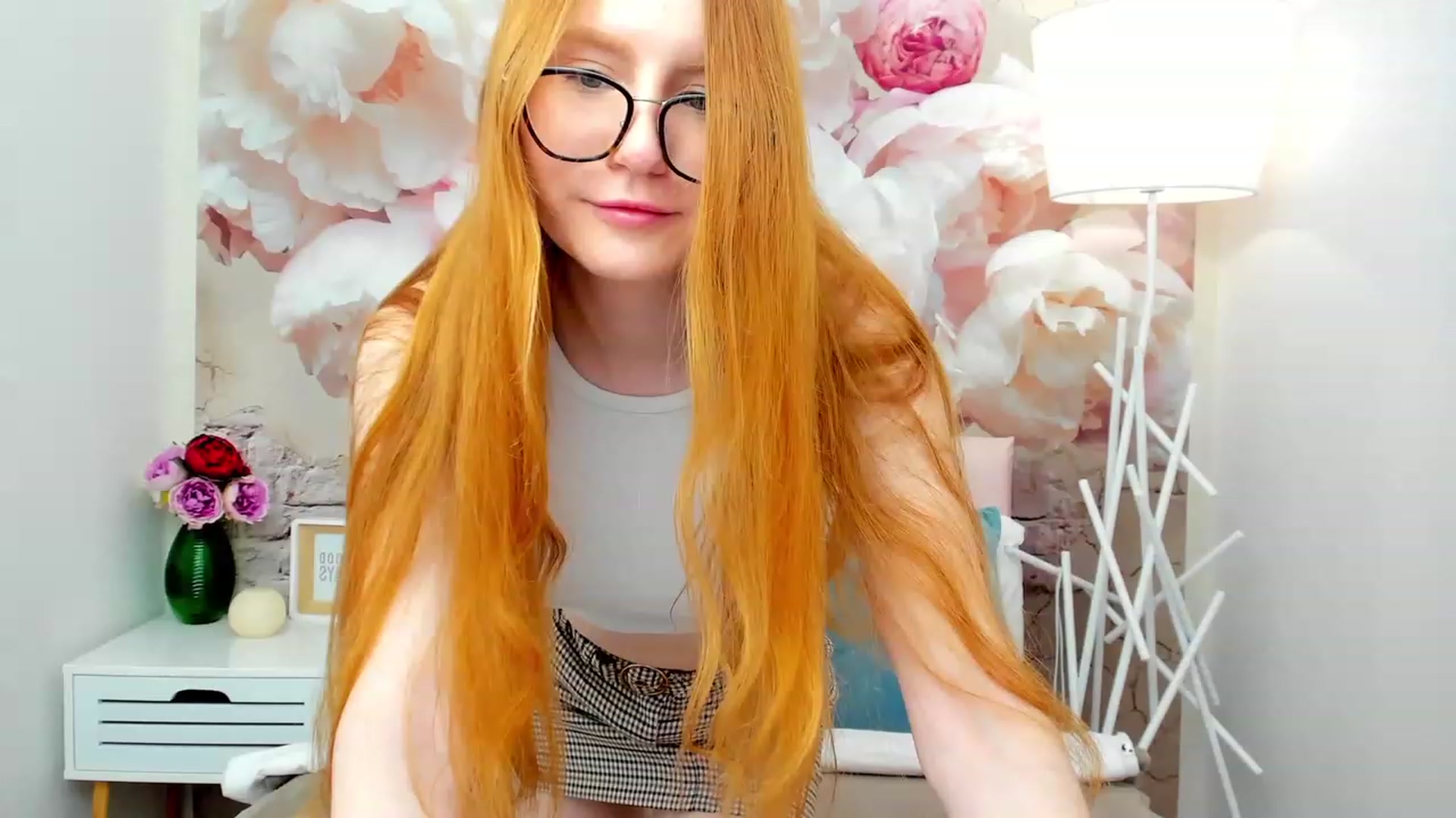 Gallery image thumbnail from MiyaFoxy's myfreecams stream on, 04/07/2023, 16:09 image 6 of 20