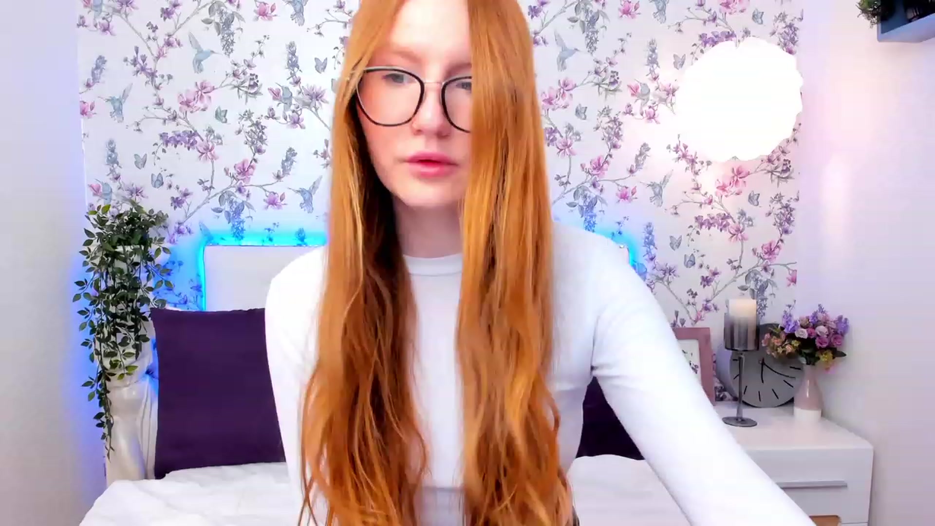 Gallery image thumbnail from MiyaFoxy's myfreecams stream on, 04/18/2023, 10:02 image 14 of 20