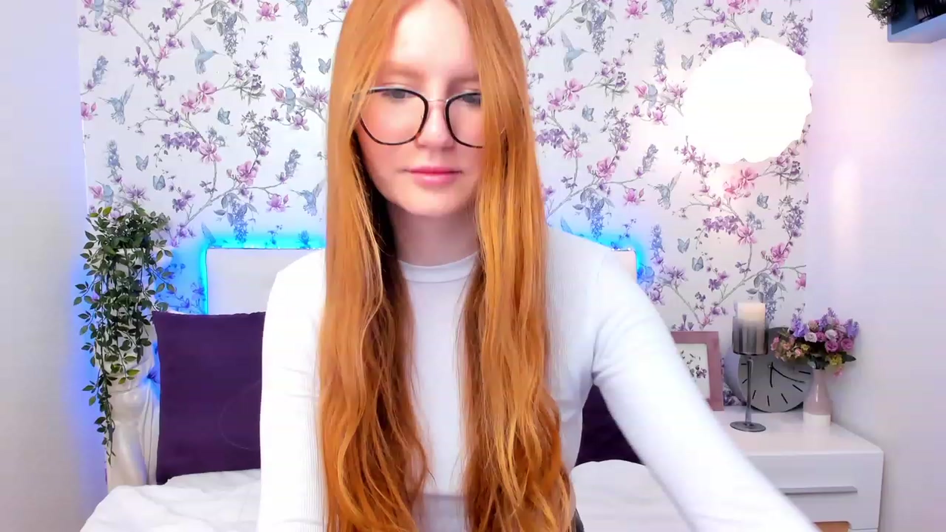 Gallery image thumbnail from MiyaFoxy's myfreecams stream on, 04/18/2023, 10:02 image 16 of 20