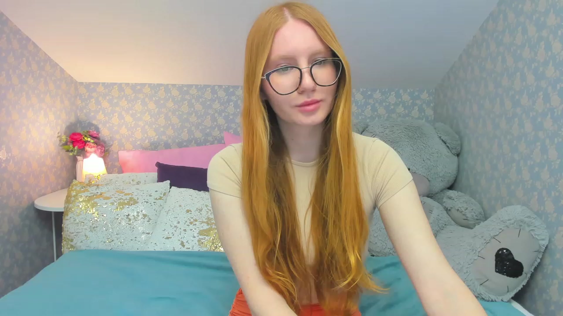 Gallery image thumbnail from MiyaFoxy's myfreecams stream on, 04/23/2023, 16:57 image 4 of 20