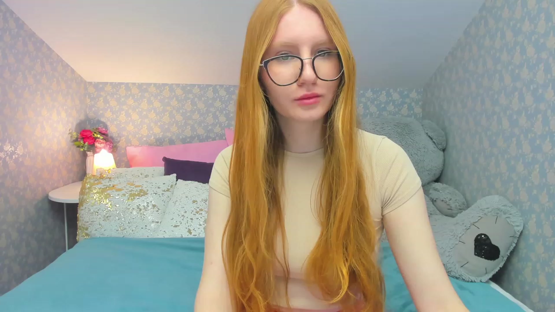 Gallery image thumbnail from MiyaFoxy's myfreecams stream on, 04/23/2023, 16:57 image 13 of 20