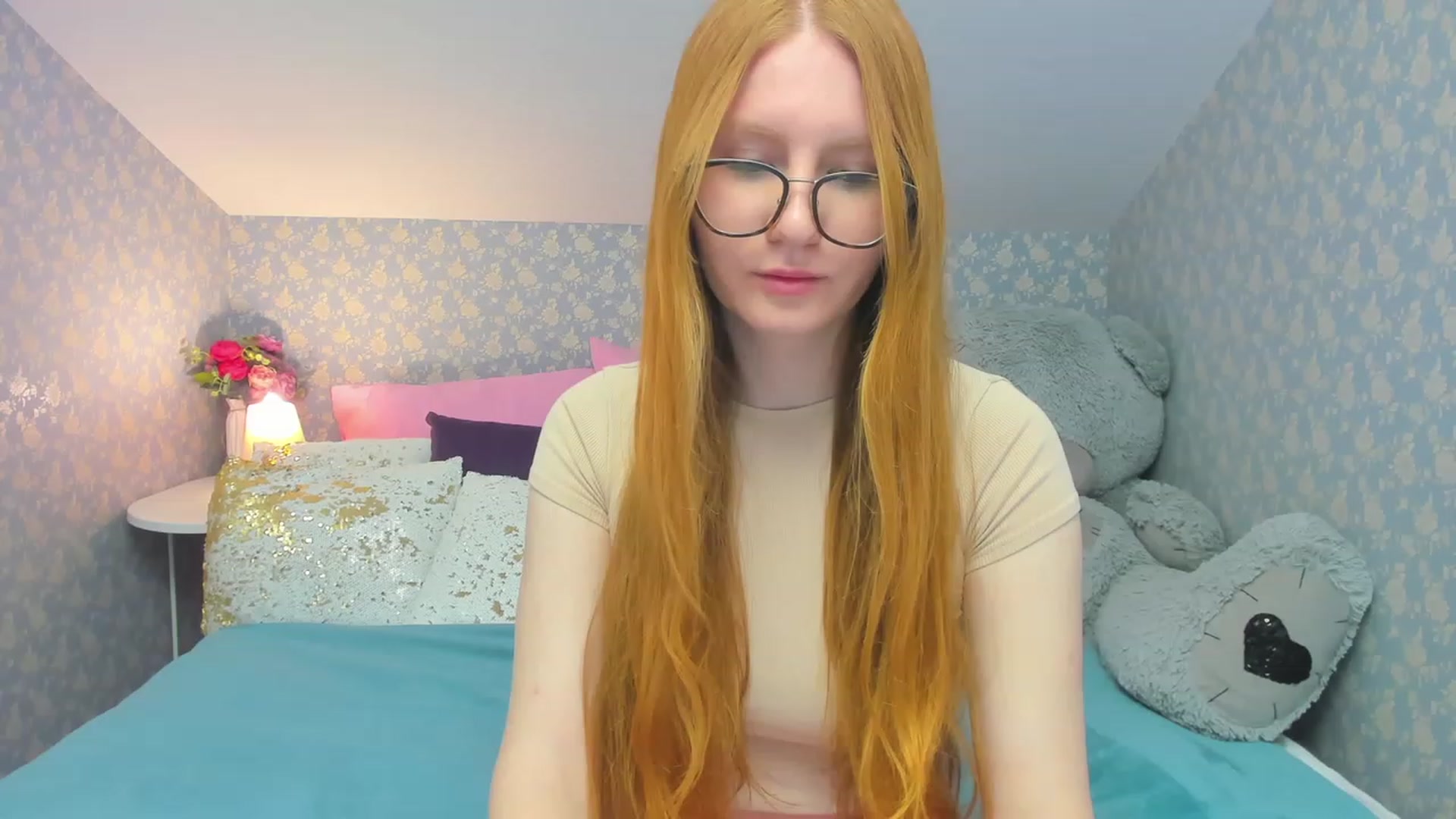 Gallery image thumbnail from MiyaFoxy's myfreecams stream on, 04/23/2023, 16:57 image 18 of 20