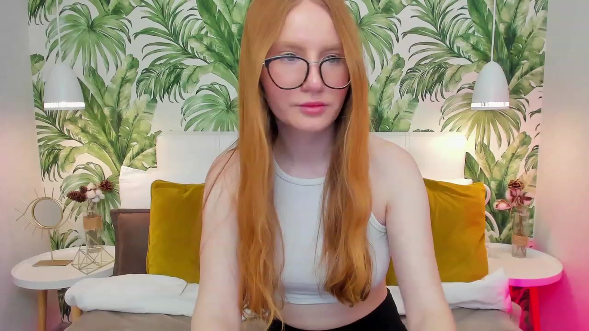 Gallery image thumbnail from MiyaFoxy's myfreecams stream on, 05/06/2023, 14:15 image 20 of 20