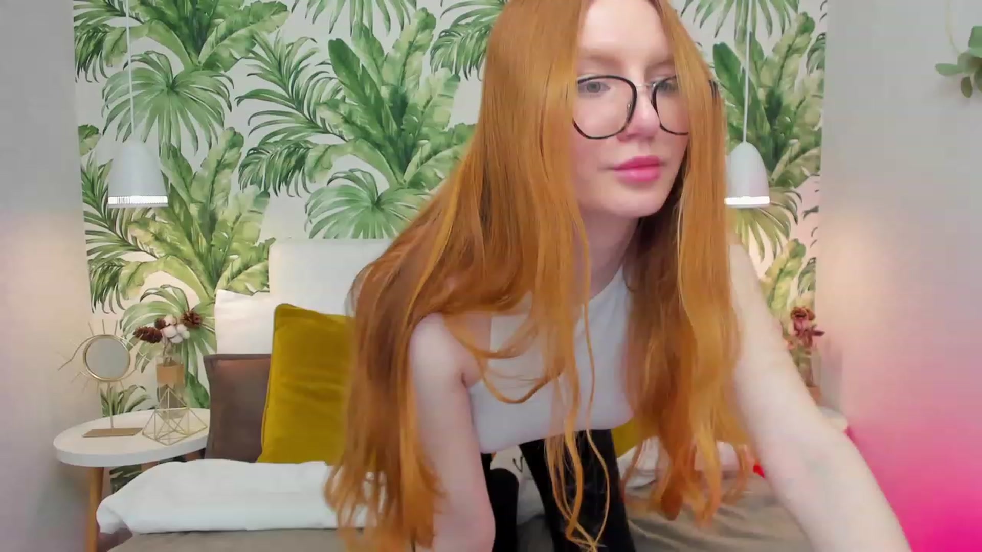 Gallery image thumbnail from MiyaFoxy's myfreecams stream on, 05/06/2023, 15:18 image 19 of 20