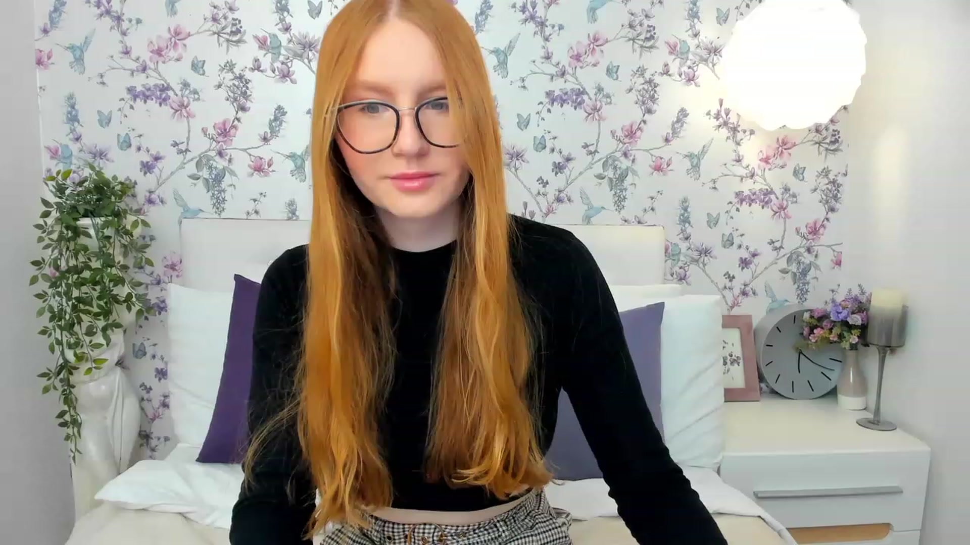 Gallery image thumbnail from MiyaFoxy's myfreecams stream on, 05/12/2023, 14:08 image 6 of 20