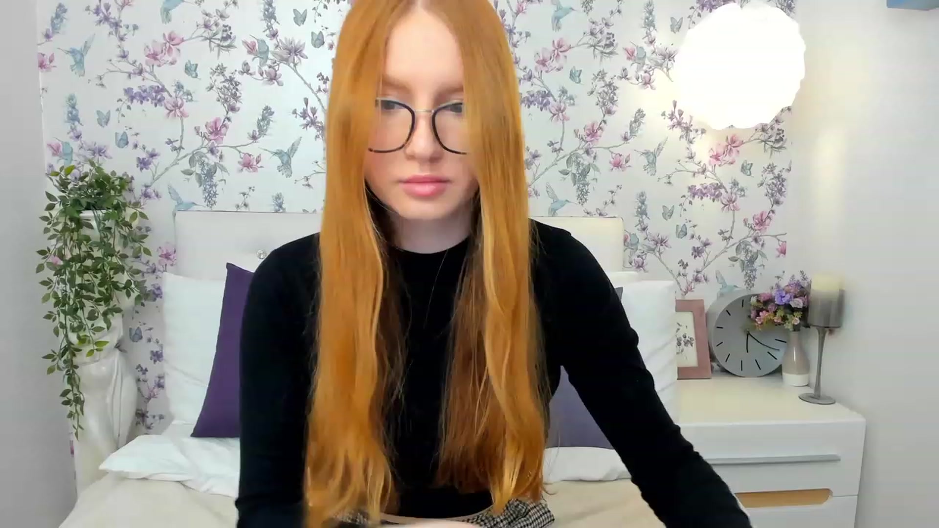 Gallery image thumbnail from MiyaFoxy's myfreecams stream on, 05/12/2023, 14:08 image 8 of 20