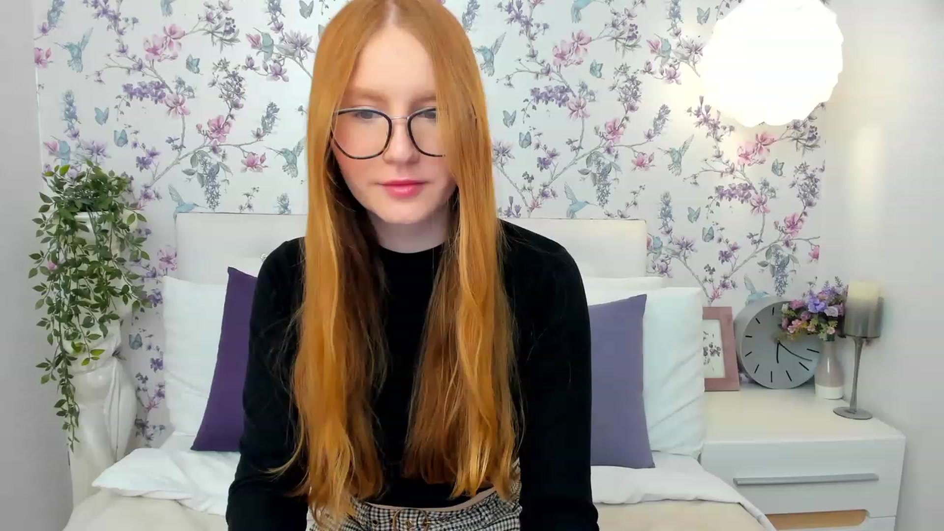 Gallery image thumbnail from MiyaFoxy's myfreecams stream on, 05/12/2023, 14:08 image 7 of 20