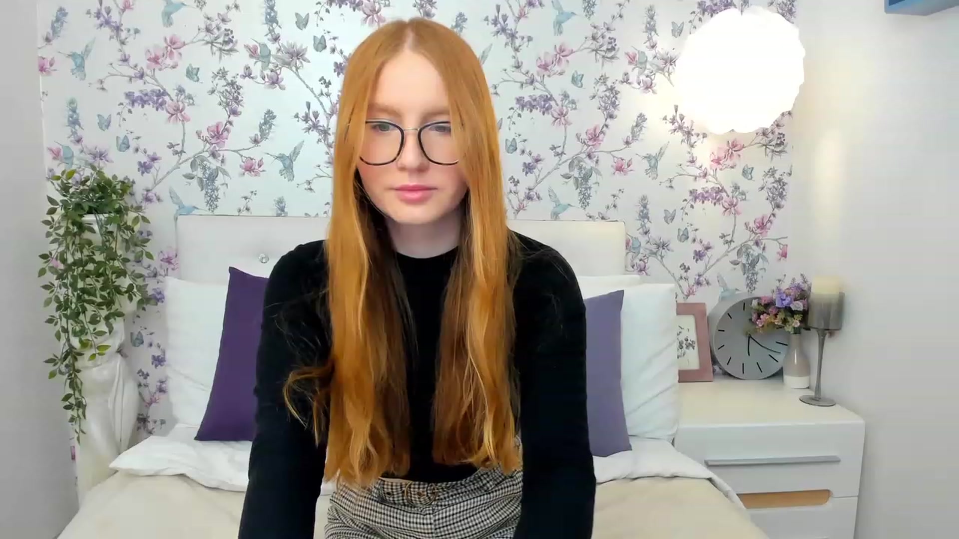 Gallery image thumbnail from MiyaFoxy's myfreecams stream on, 05/12/2023, 14:08 image 15 of 20
