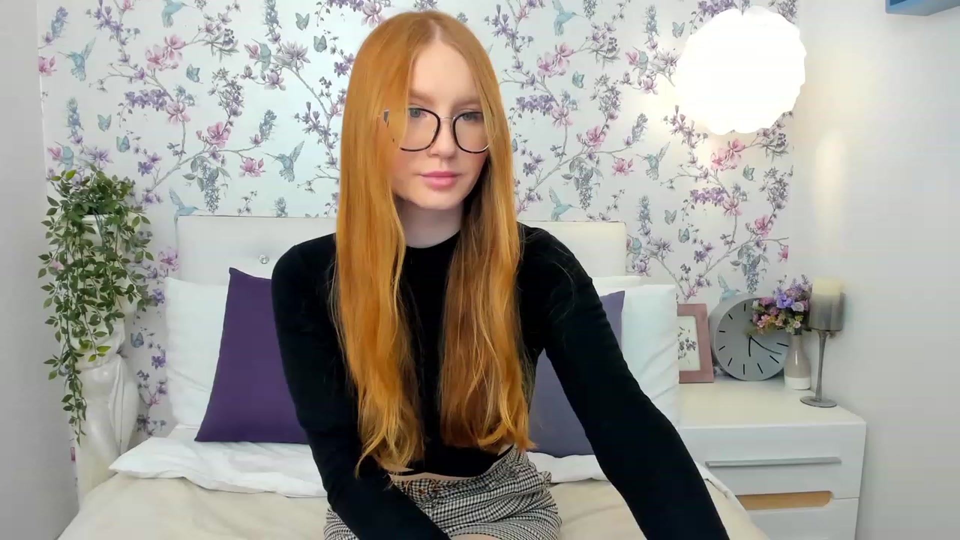 Gallery image thumbnail from MiyaFoxy's myfreecams stream on, 05/12/2023, 14:08 image 16 of 20