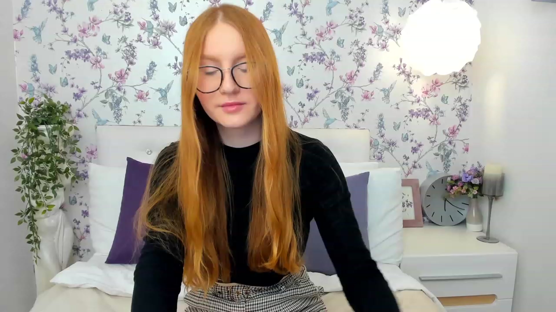 Gallery image thumbnail from MiyaFoxy's myfreecams stream on, 05/12/2023, 14:08 image 19 of 20