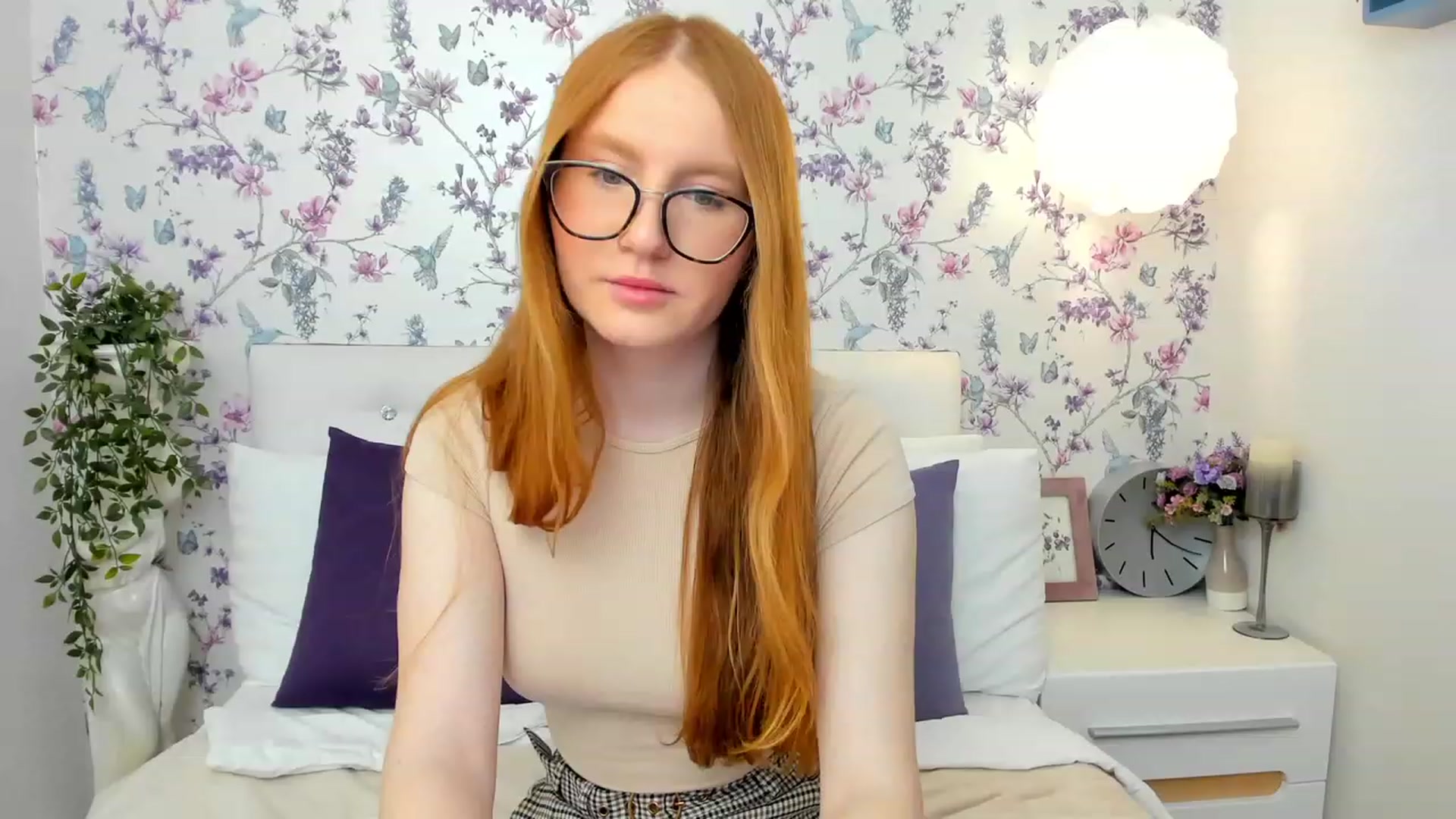 Gallery image thumbnail from MiyaFoxy's myfreecams stream on, 05/12/2023, 15:37 image 8 of 20