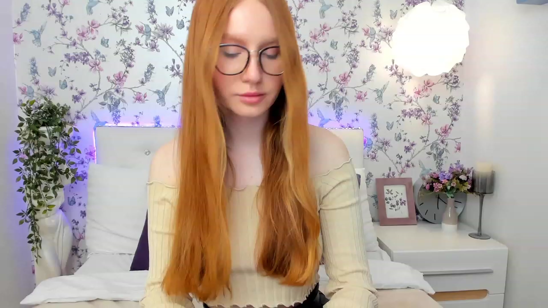Gallery image thumbnail from MiyaFoxy's myfreecams stream on, 05/14/2023, 16:03 image 6 of 20