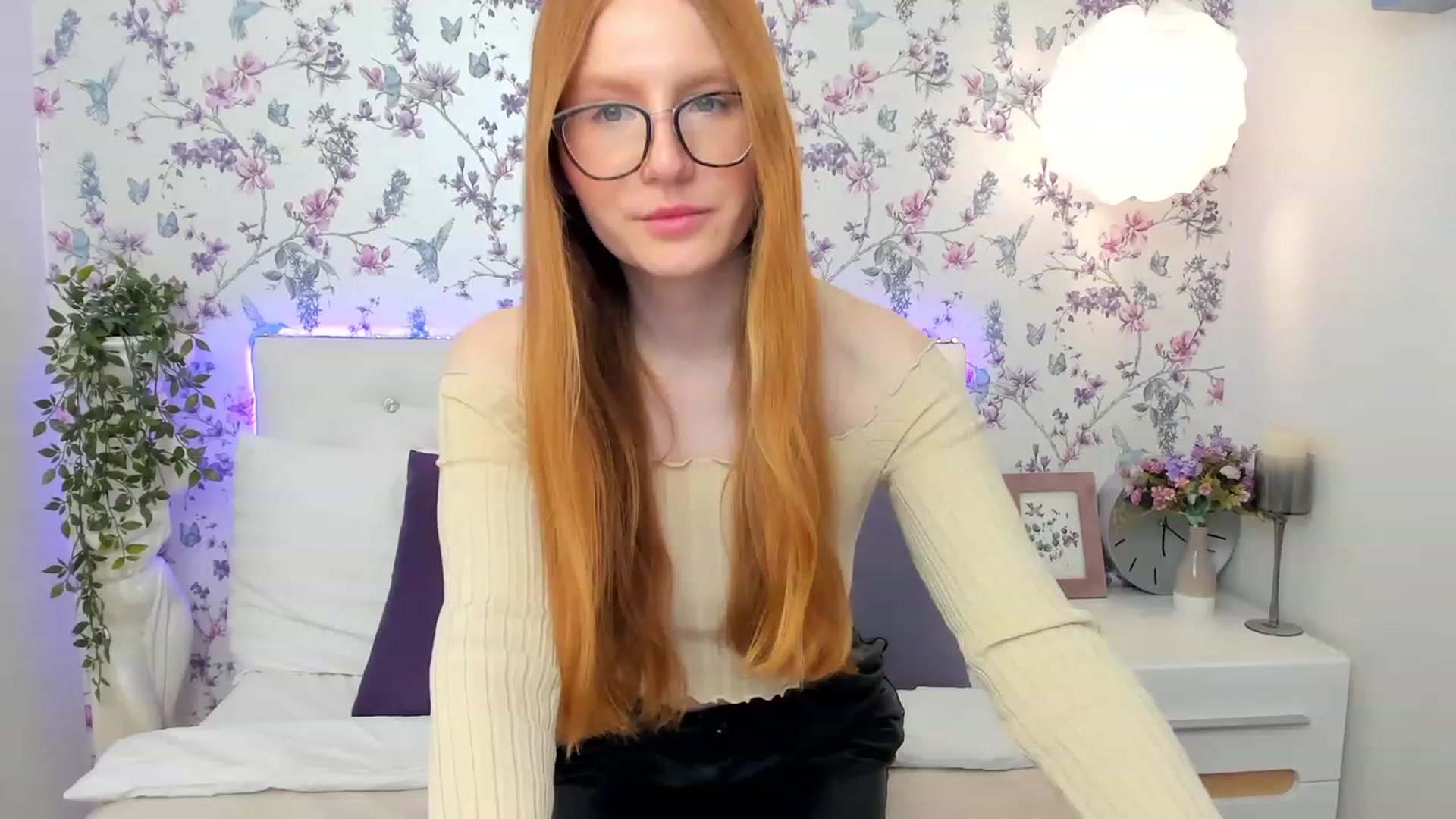 Gallery image thumbnail from MiyaFoxy's myfreecams stream on, 05/14/2023, 16:03 image 1 of 20