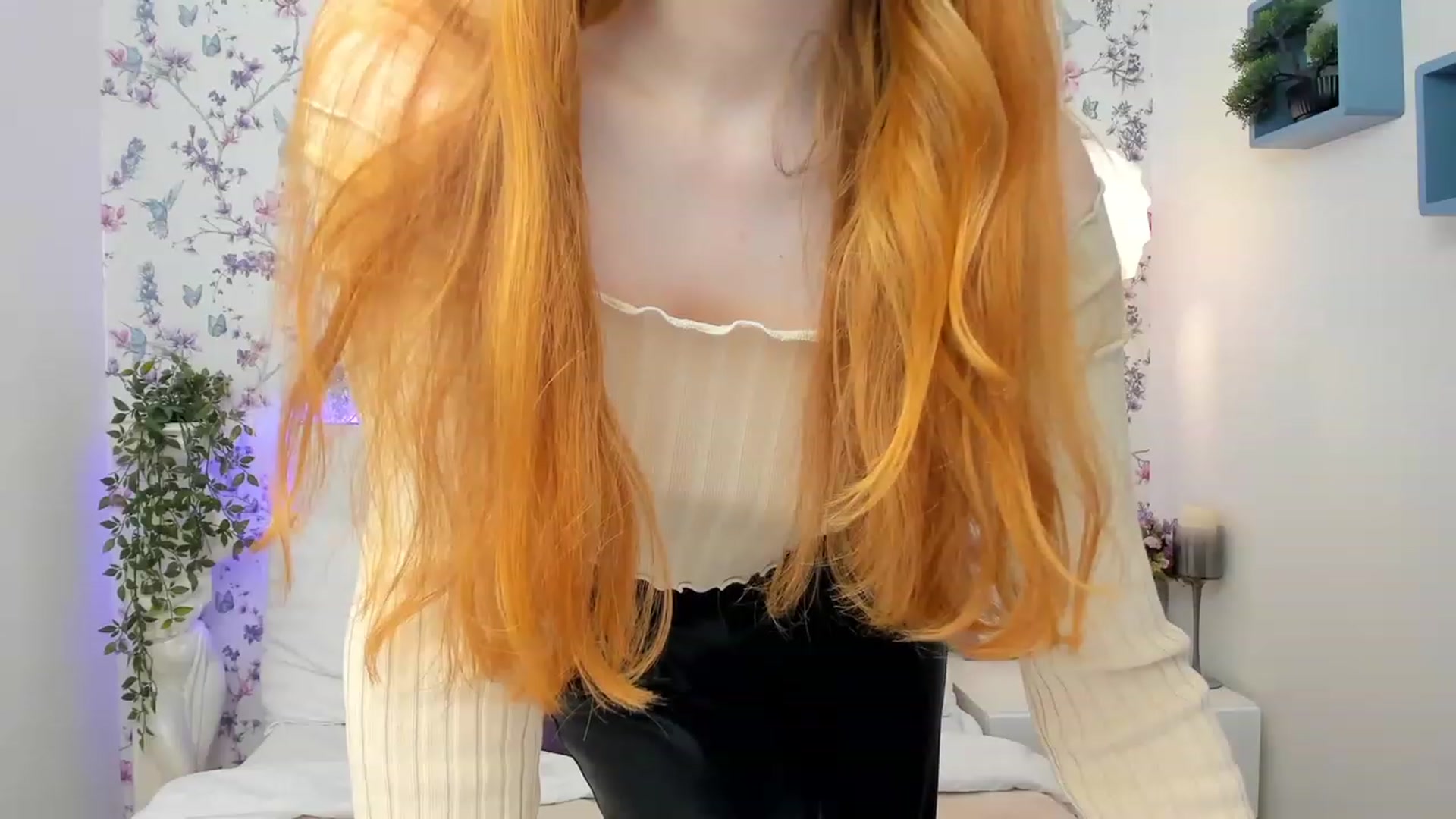 Gallery image thumbnail from MiyaFoxy's myfreecams stream on, 05/14/2023, 16:03 image 14 of 20
