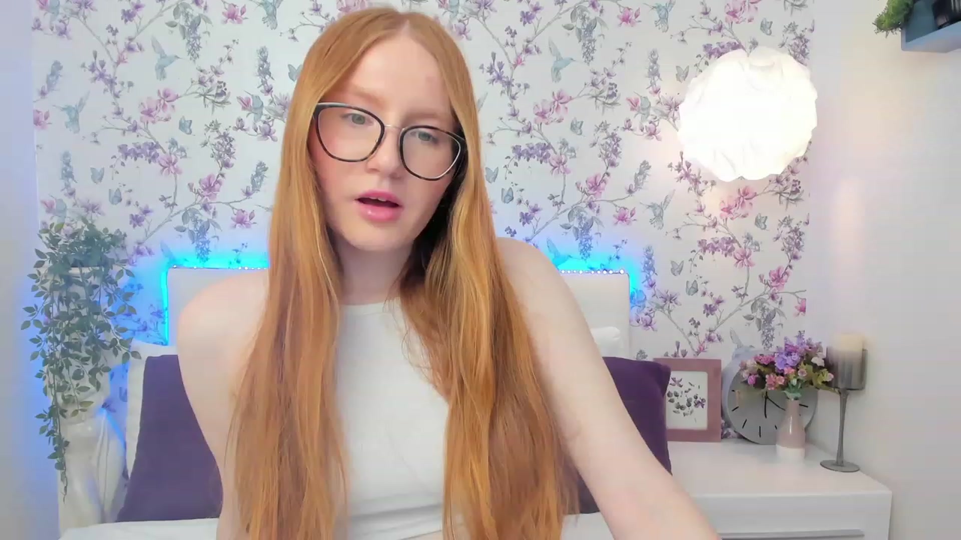 Gallery image thumbnail from MiyaFoxy's myfreecams stream on, 05/21/2023, 14:59 image 7 of 20