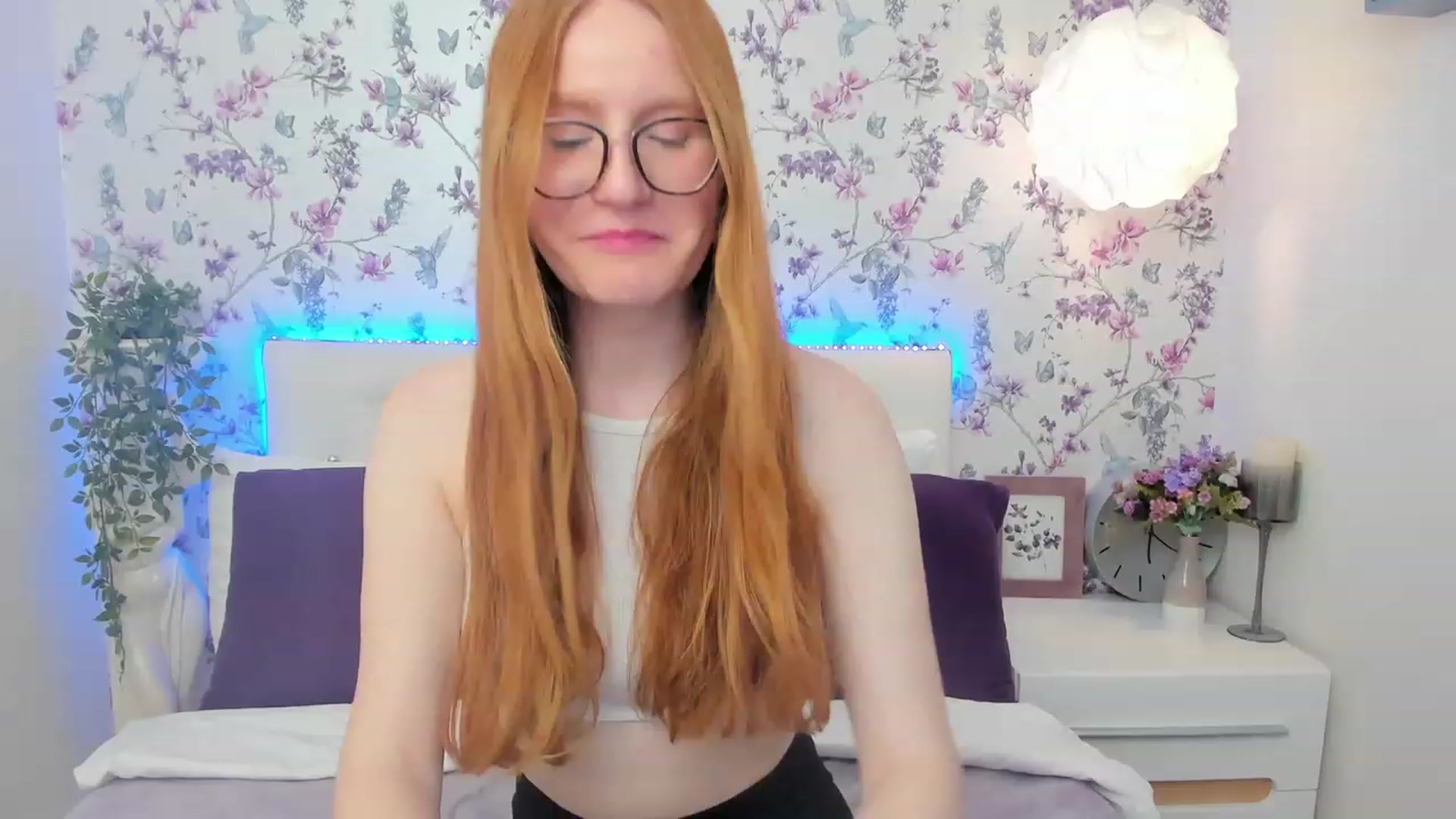 Gallery image thumbnail from MiyaFoxy's myfreecams stream on, 05/21/2023, 14:59 image 14 of 20