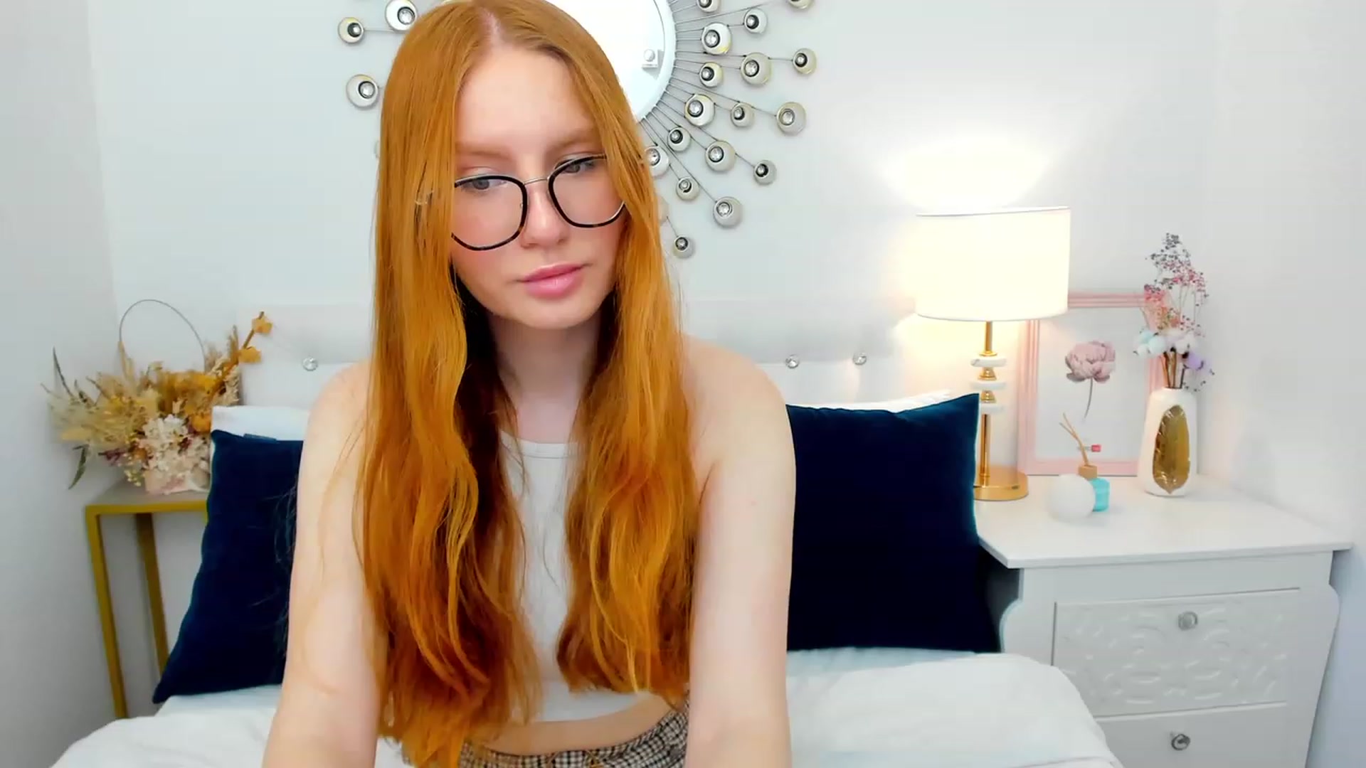 Gallery image thumbnail from MiyaFoxy's myfreecams stream on, 05/27/2023, 12:35 image 2 of 20