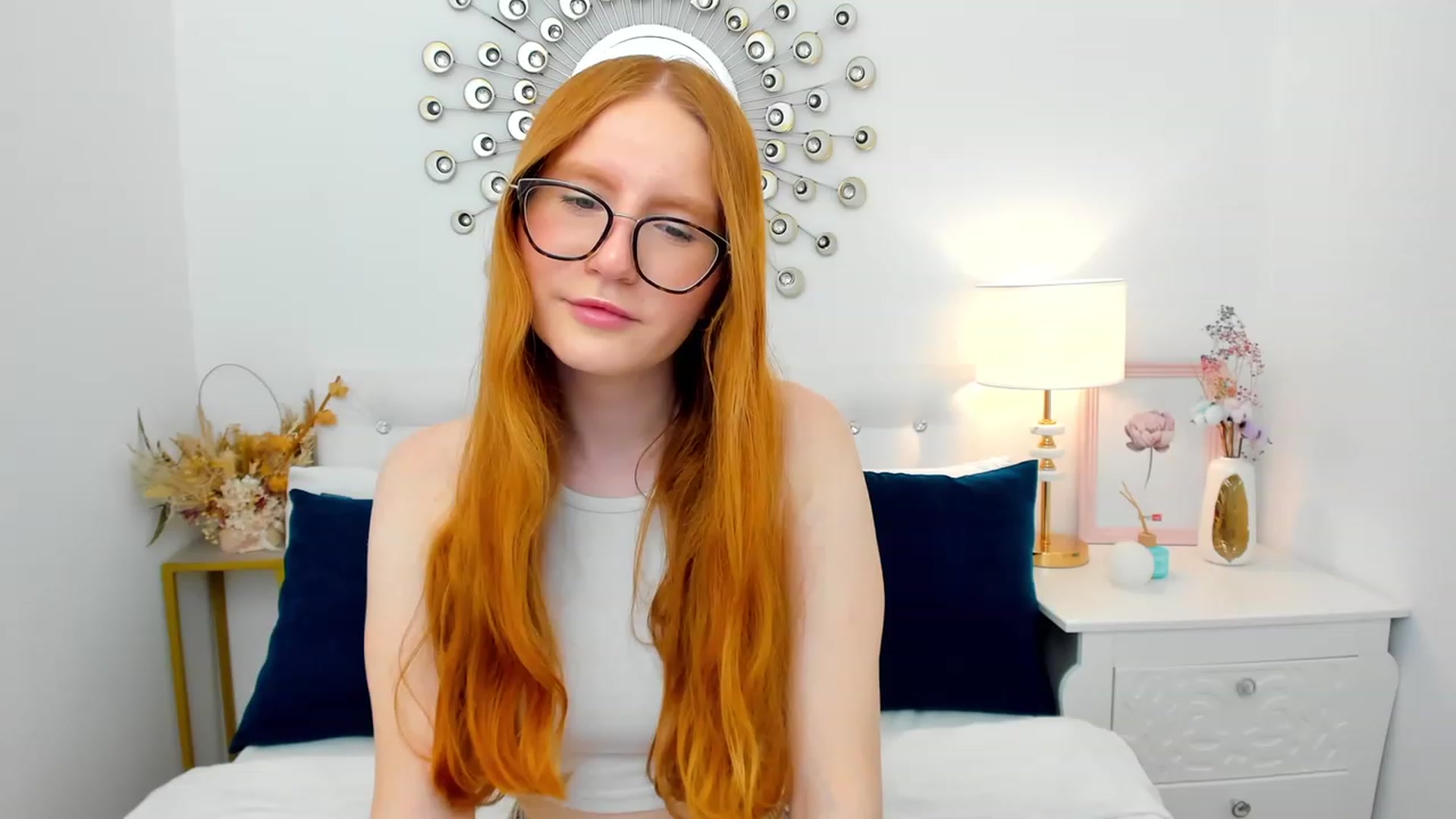 Gallery image thumbnail from MiyaFoxy's myfreecams stream on, 05/27/2023, 12:35 image 16 of 20