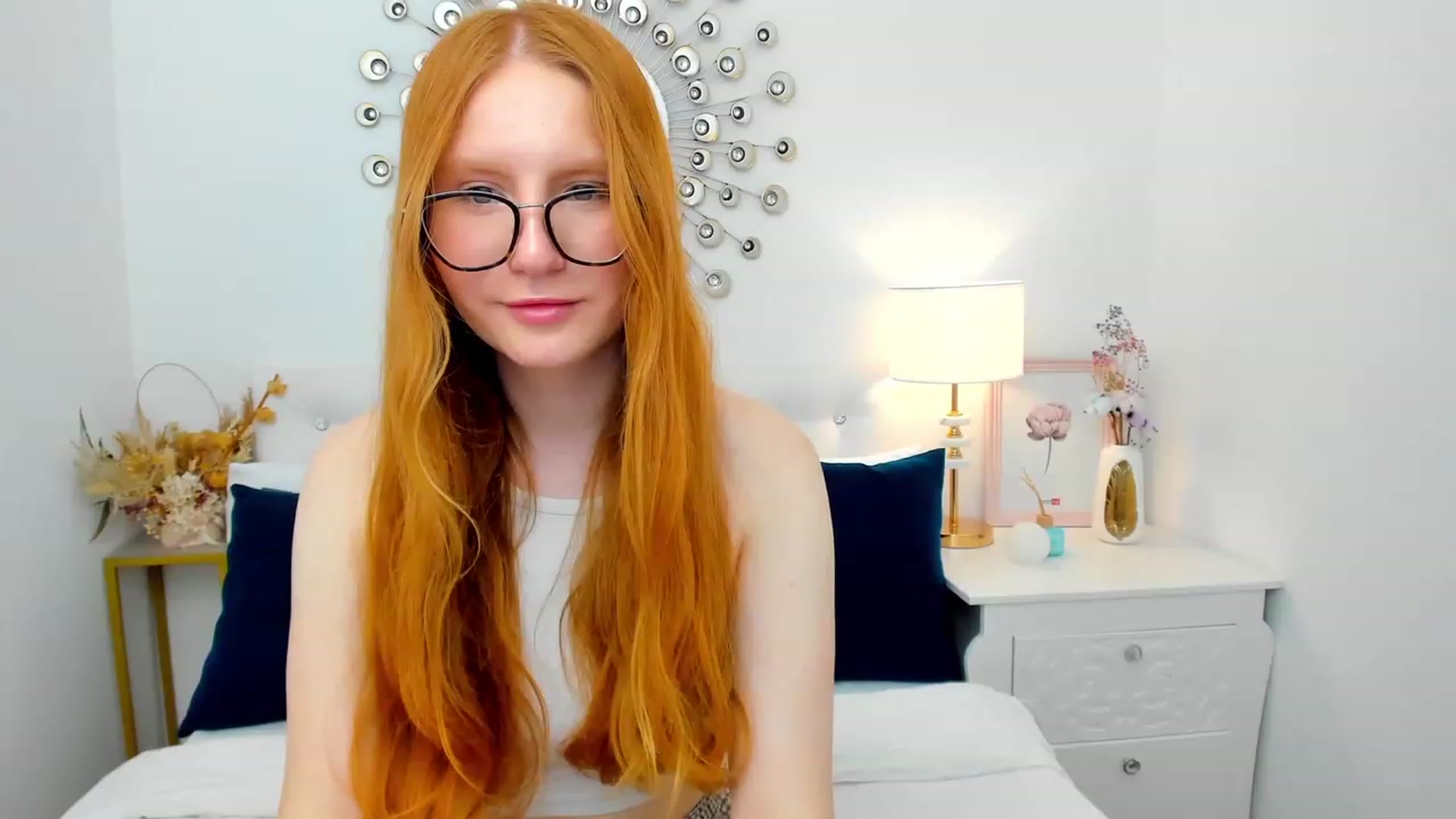 Gallery image thumbnail from MiyaFoxy's myfreecams stream on, 05/27/2023, 12:35 image 11 of 20