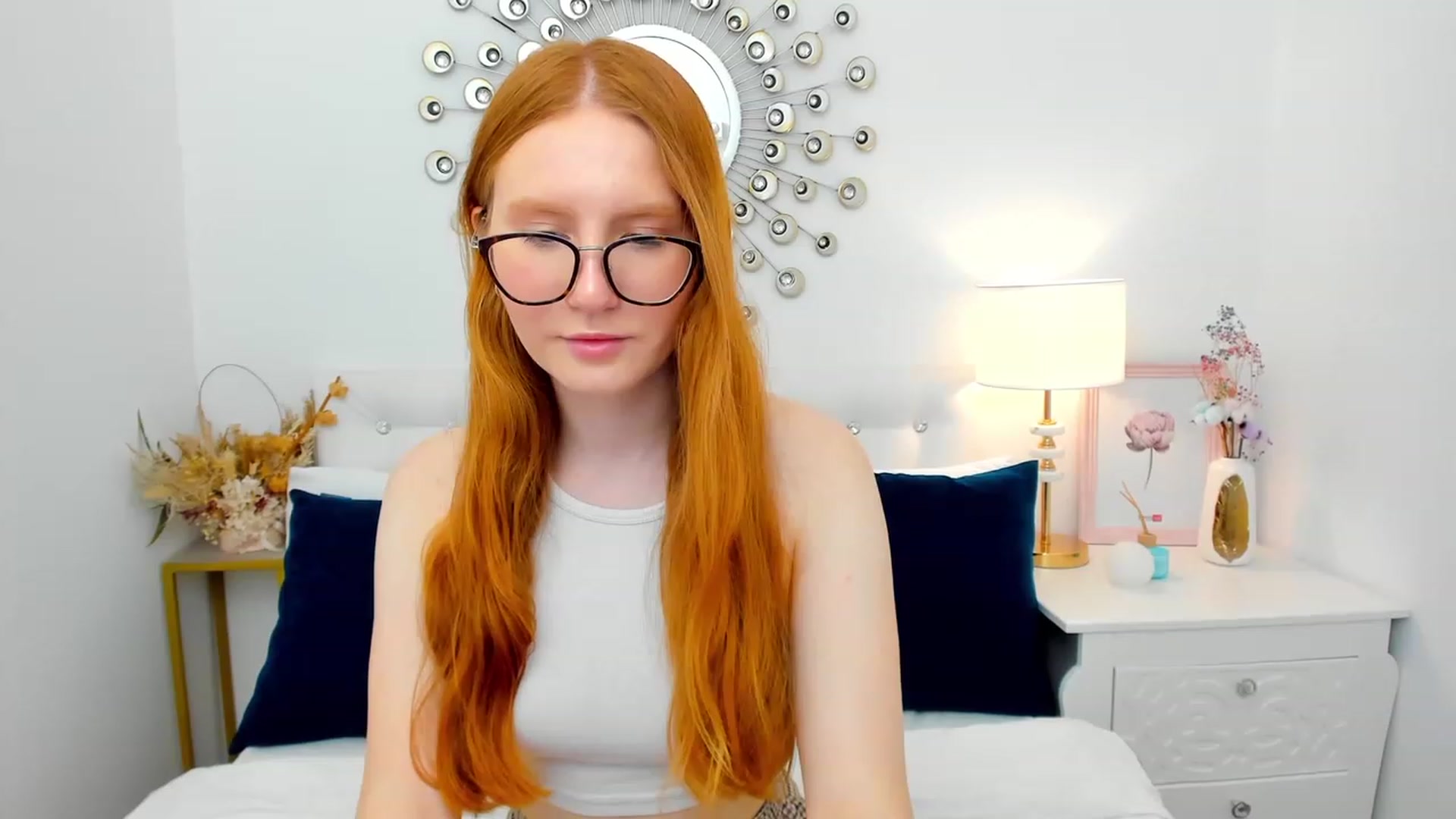 Gallery image thumbnail from MiyaFoxy's myfreecams stream on, 05/27/2023, 12:35 image 14 of 20